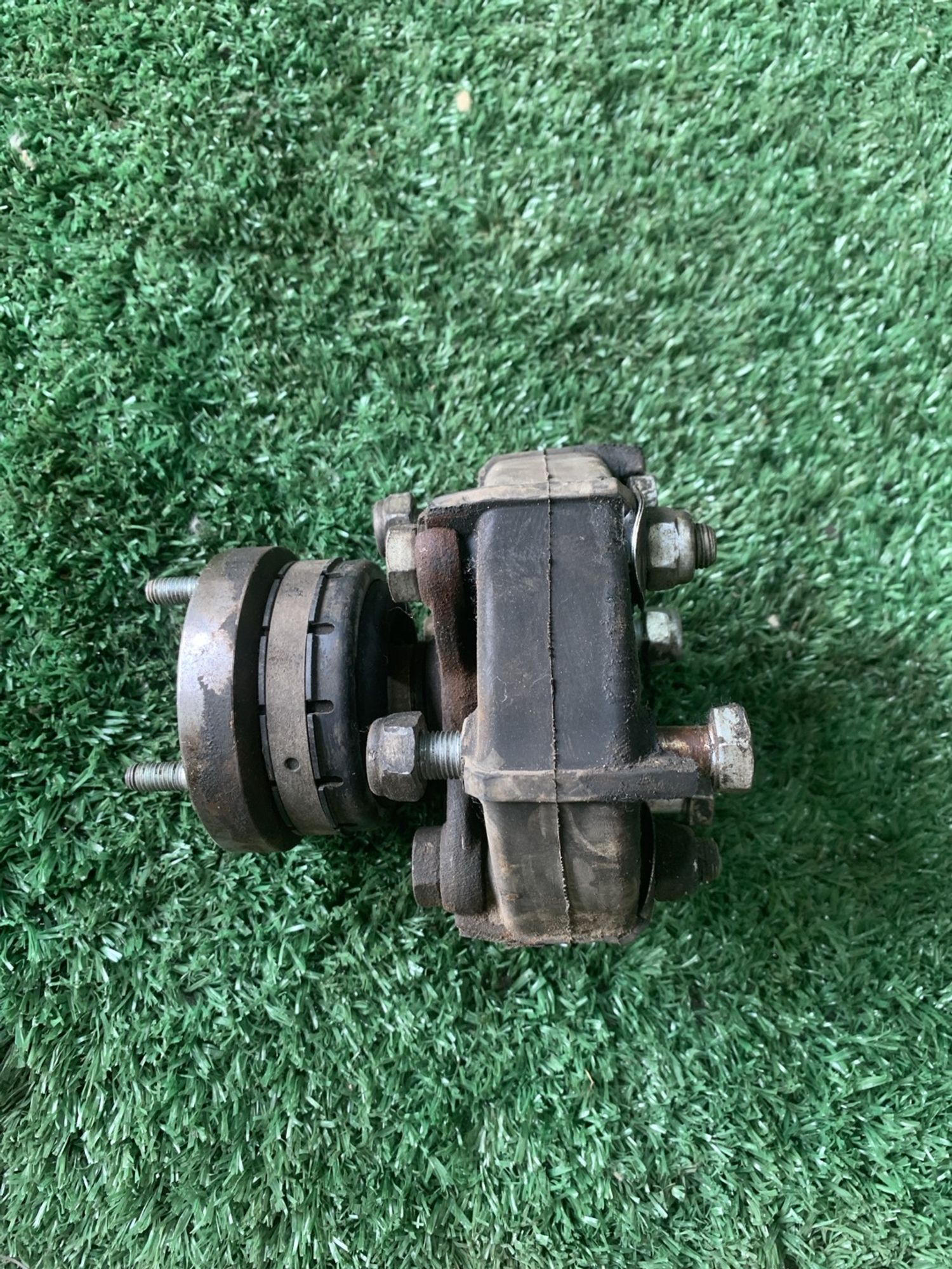 https://gcs.partsauto.market/rn-stockpro.appspot.com/thmbs/userImages/f92b14355489e3b224da6399a17e0798/part/1e39a348-5db4-44e9-a99e-52de8ac38527_1749718277907.jpg