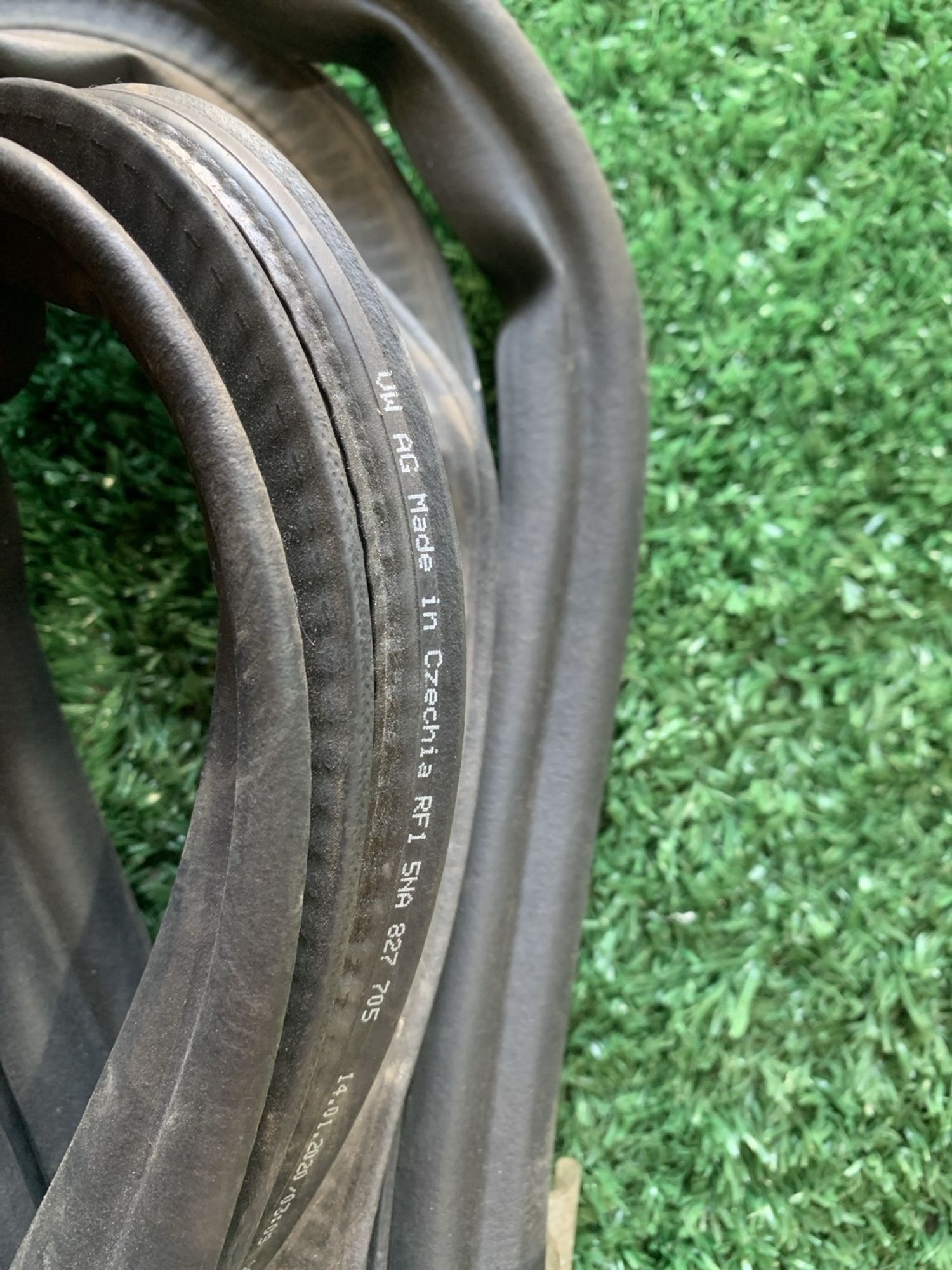 https://gcs.partsauto.market/rn-stockpro.appspot.com/thmbs/userImages/f92b14355489e3b224da6399a17e0798/part/229de114-f766-41e4-b074-da40e95ed83d_1749973181081.jpg