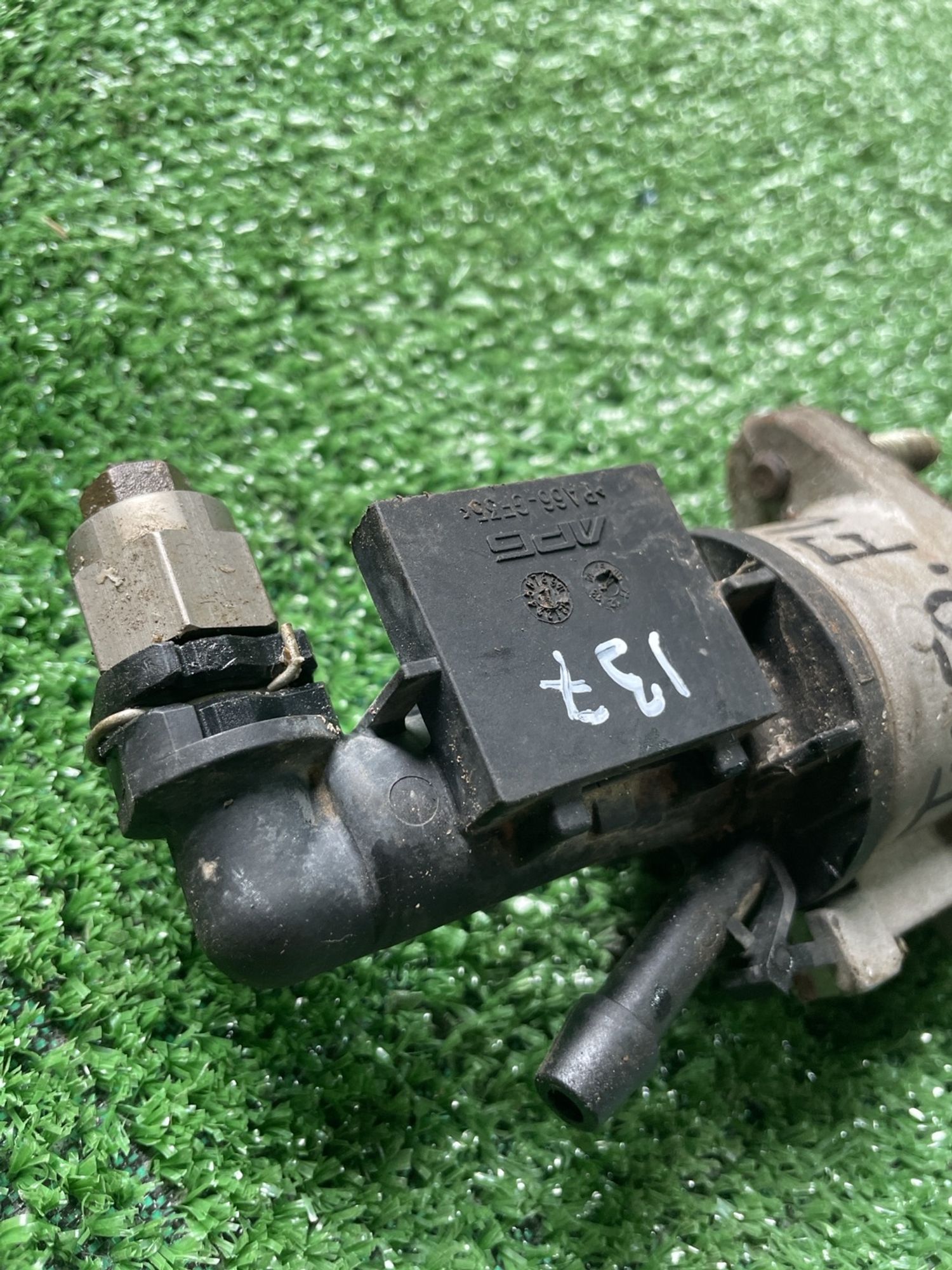 https://gcs.partsauto.market/rn-stockpro.appspot.com/thmbs/userImages/f92b14355489e3b224da6399a17e0798/part/2303e01f-41a8-41d1-a71a-80d21c764e7d_1746871034323.jpg
