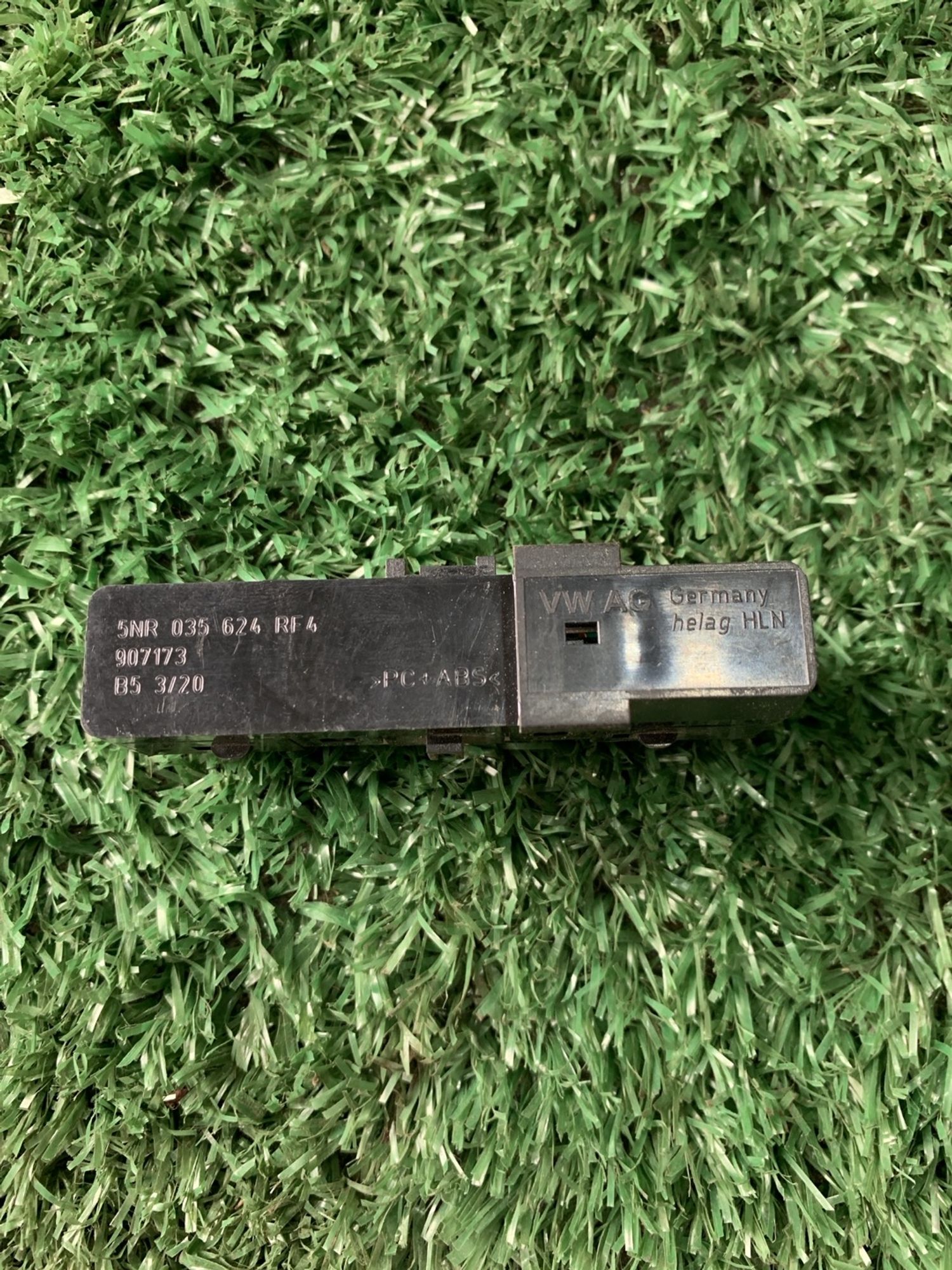 https://gcs.partsauto.market/rn-stockpro.appspot.com/thmbs/userImages/f92b14355489e3b224da6399a17e0798/part/24766c6e-30ac-4682-9fba-a64adf3b7c65_1750071065693.jpg