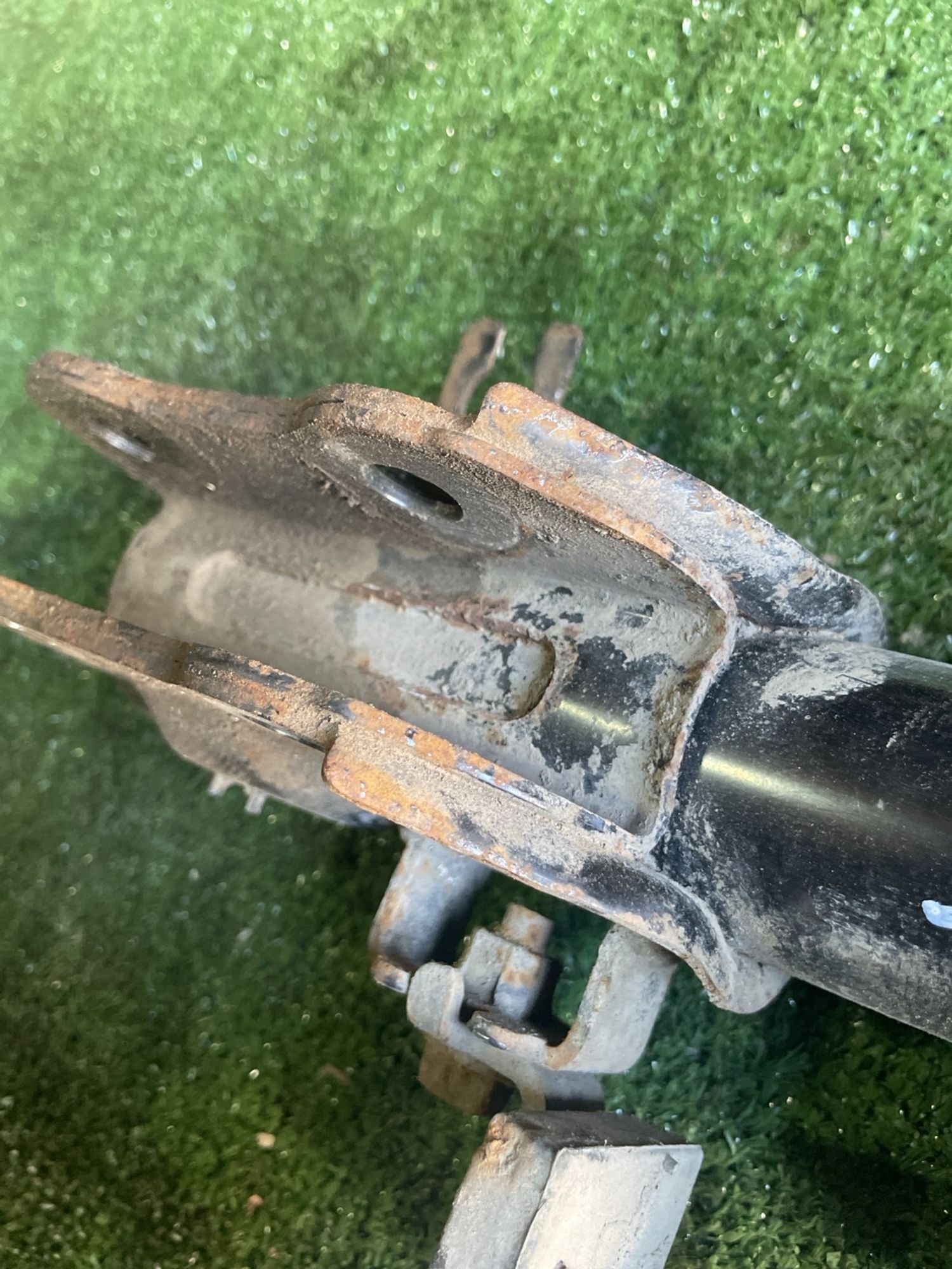 https://gcs.partsauto.market/rn-stockpro.appspot.com/thmbs/userImages/f92b14355489e3b224da6399a17e0798/part/24fffdfa-7883-4932-9f2c-8b2ee86db3a8_1747986779842.jpg
