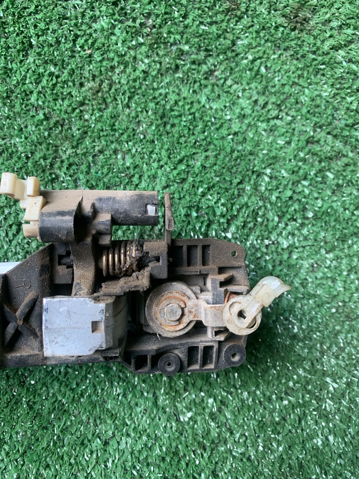 https://gcs.partsauto.market/rn-stockpro.appspot.com/thmbs/userImages/f92b14355489e3b224da6399a17e0798/part/25ec5329-2fbc-4447-9df9-41f552bab839_1747488060508.jpg