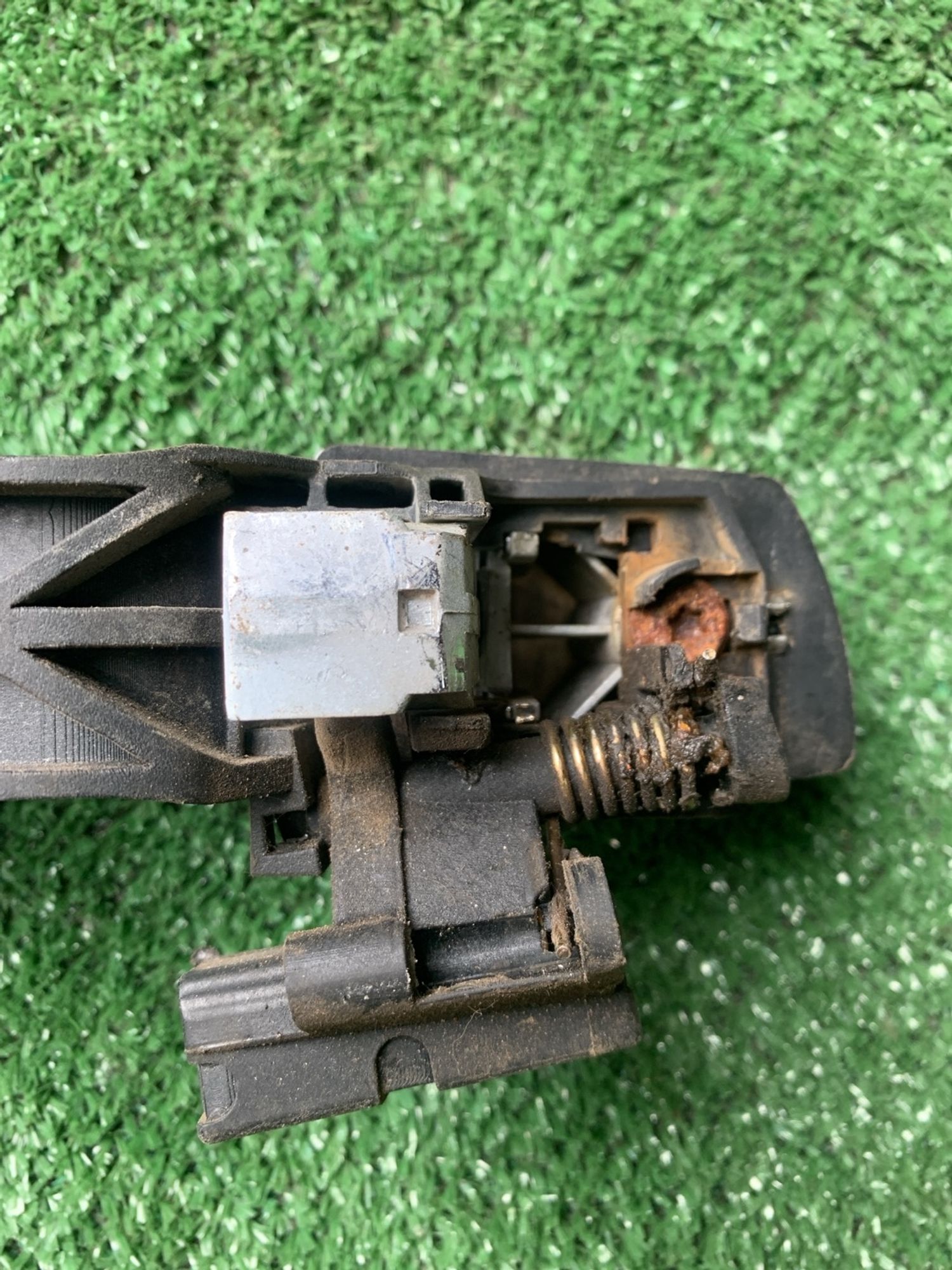 https://gcs.partsauto.market/rn-stockpro.appspot.com/thmbs/userImages/f92b14355489e3b224da6399a17e0798/part/2644f838-eeb4-4fc3-89aa-73b868e302ce_1747488806708.jpg