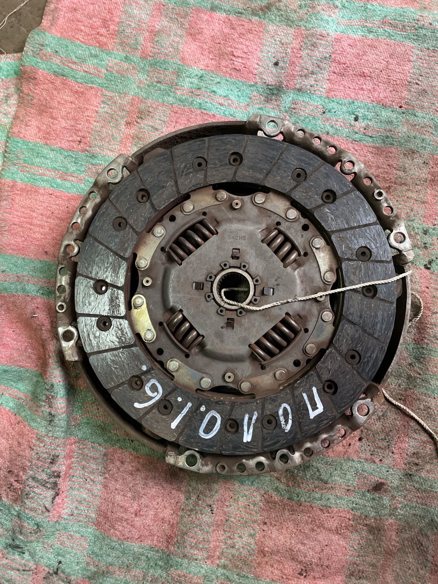 https://gcs.partsauto.market/rn-stockpro.appspot.com/thmbs/userImages/f92b14355489e3b224da6399a17e0798/part/2b622b93-849f-4522-a210-999329252aad_1746183753037.jpg