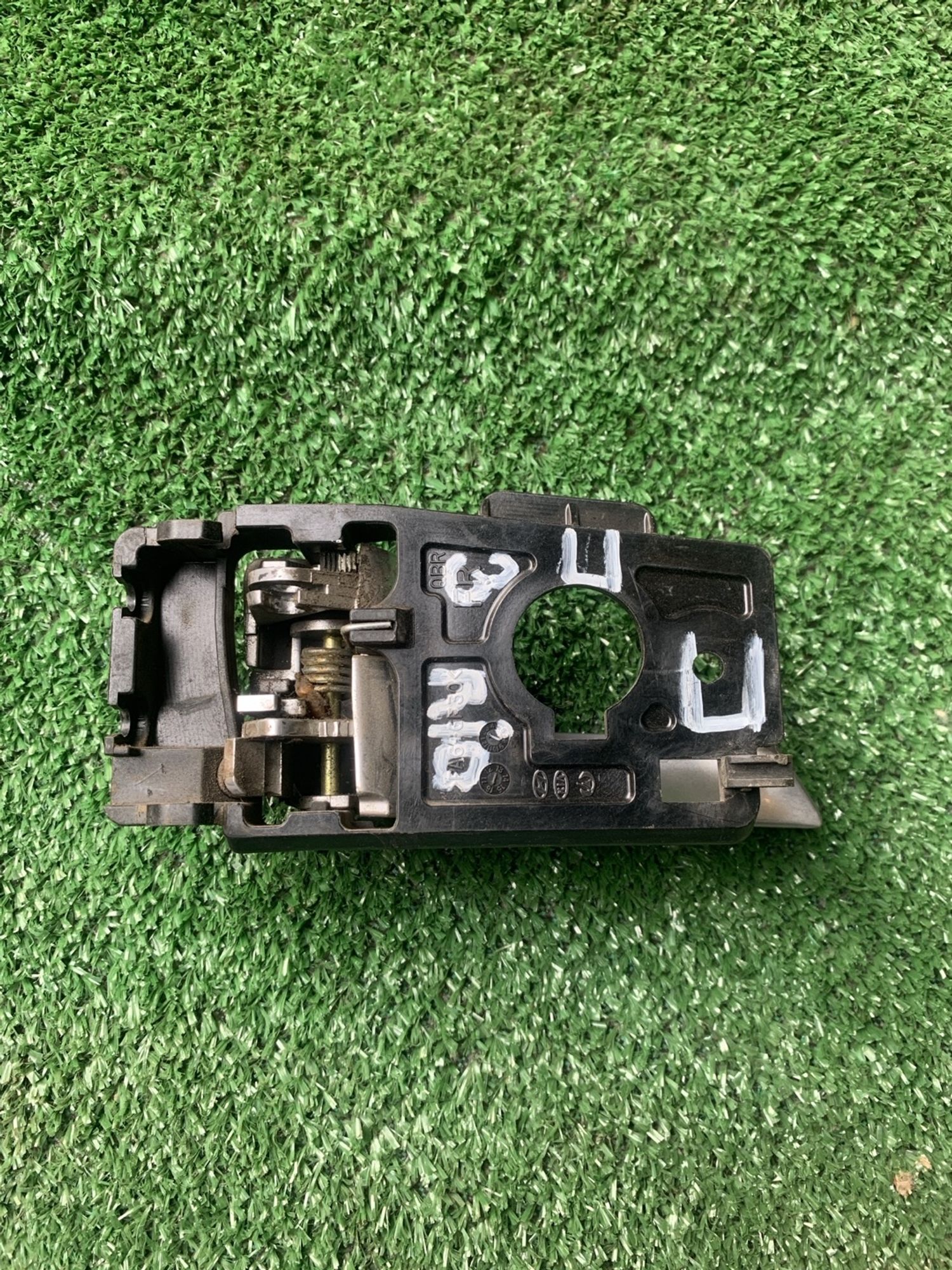 https://gcs.partsauto.market/rn-stockpro.appspot.com/thmbs/userImages/f92b14355489e3b224da6399a17e0798/part/2c7df226-2835-4350-a90e-c26c6452c96d_1747481190018.jpg