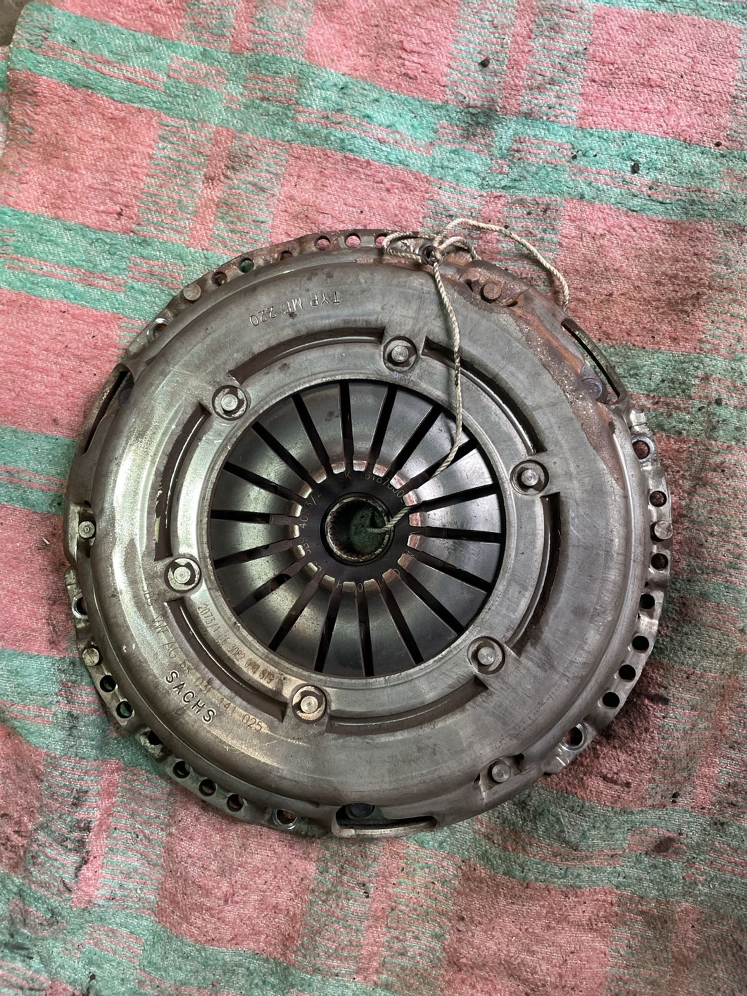 https://gcs.partsauto.market/rn-stockpro.appspot.com/thmbs/userImages/f92b14355489e3b224da6399a17e0798/part/33f415ca-59d0-4e7b-be5b-7b28706b4c2c_1746183759428.jpg