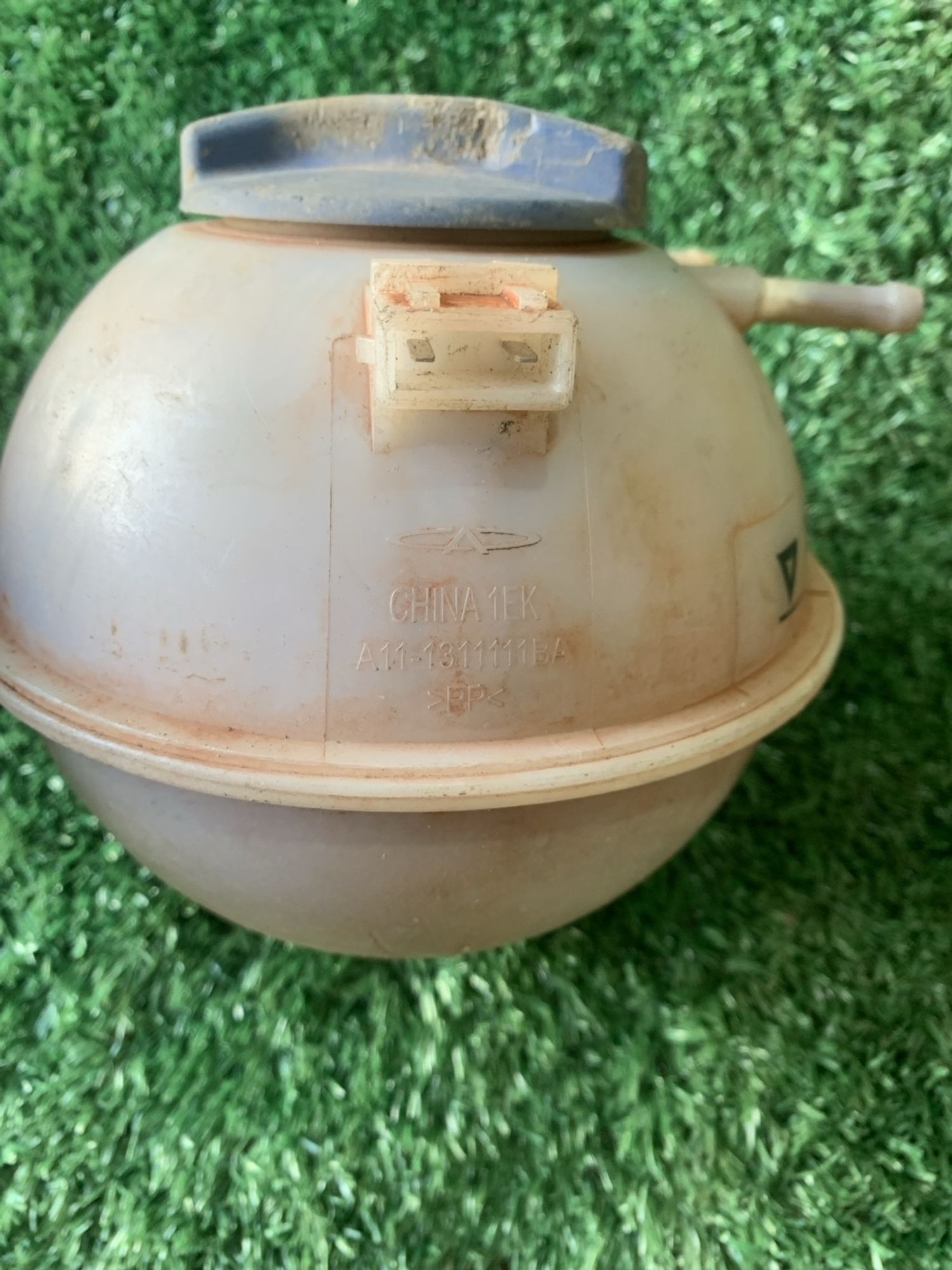 https://gcs.partsauto.market/rn-stockpro.appspot.com/thmbs/userImages/f92b14355489e3b224da6399a17e0798/part/347108bc-f4e8-45b3-a05a-4af7798da1a1_1750406264619.jpg