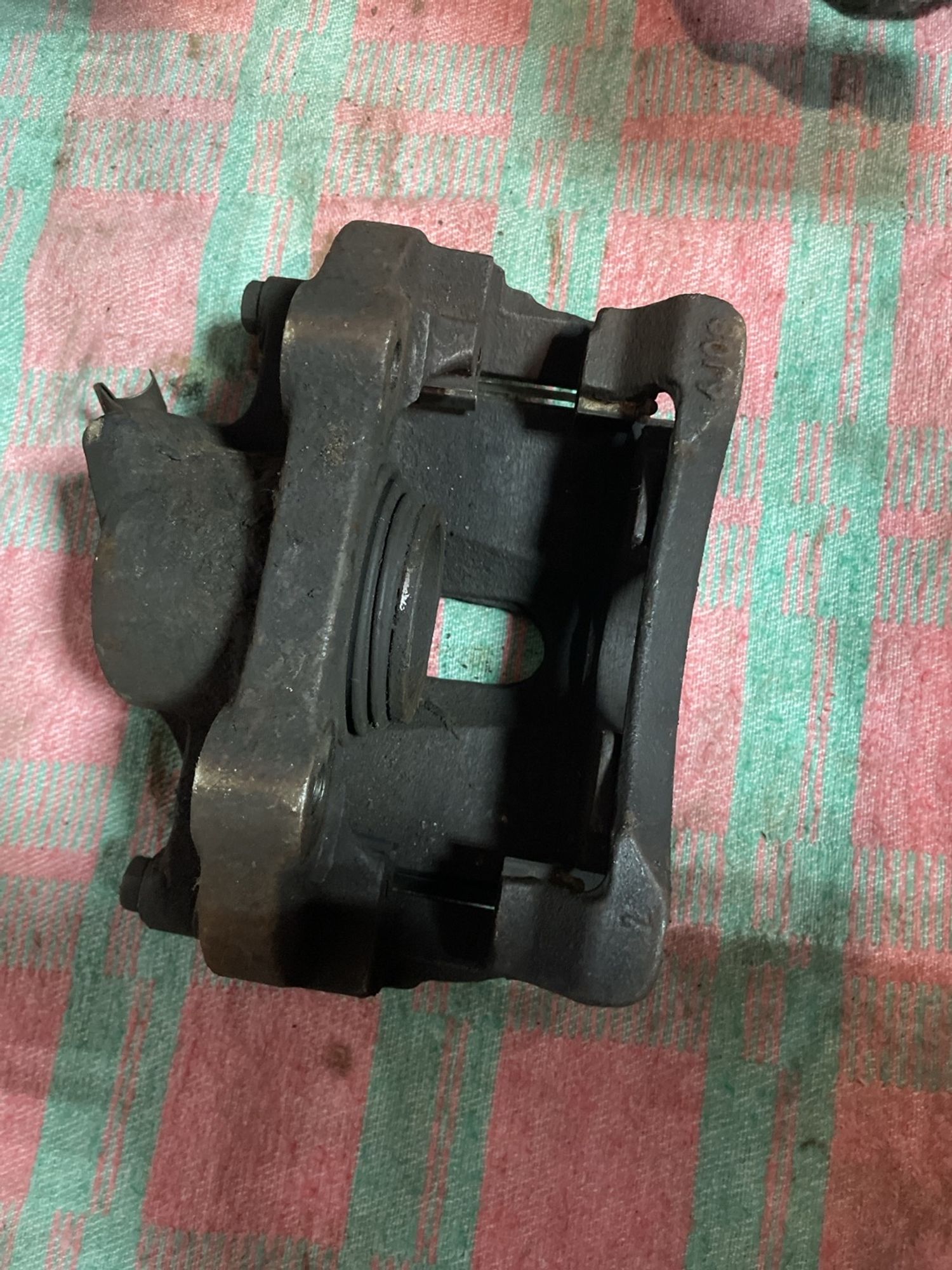 https://gcs.partsauto.market/rn-stockpro.appspot.com/thmbs/userImages/f92b14355489e3b224da6399a17e0798/part/38b259dc-61ca-4130-8986-45e9c3798c28_1746272176894.jpg
