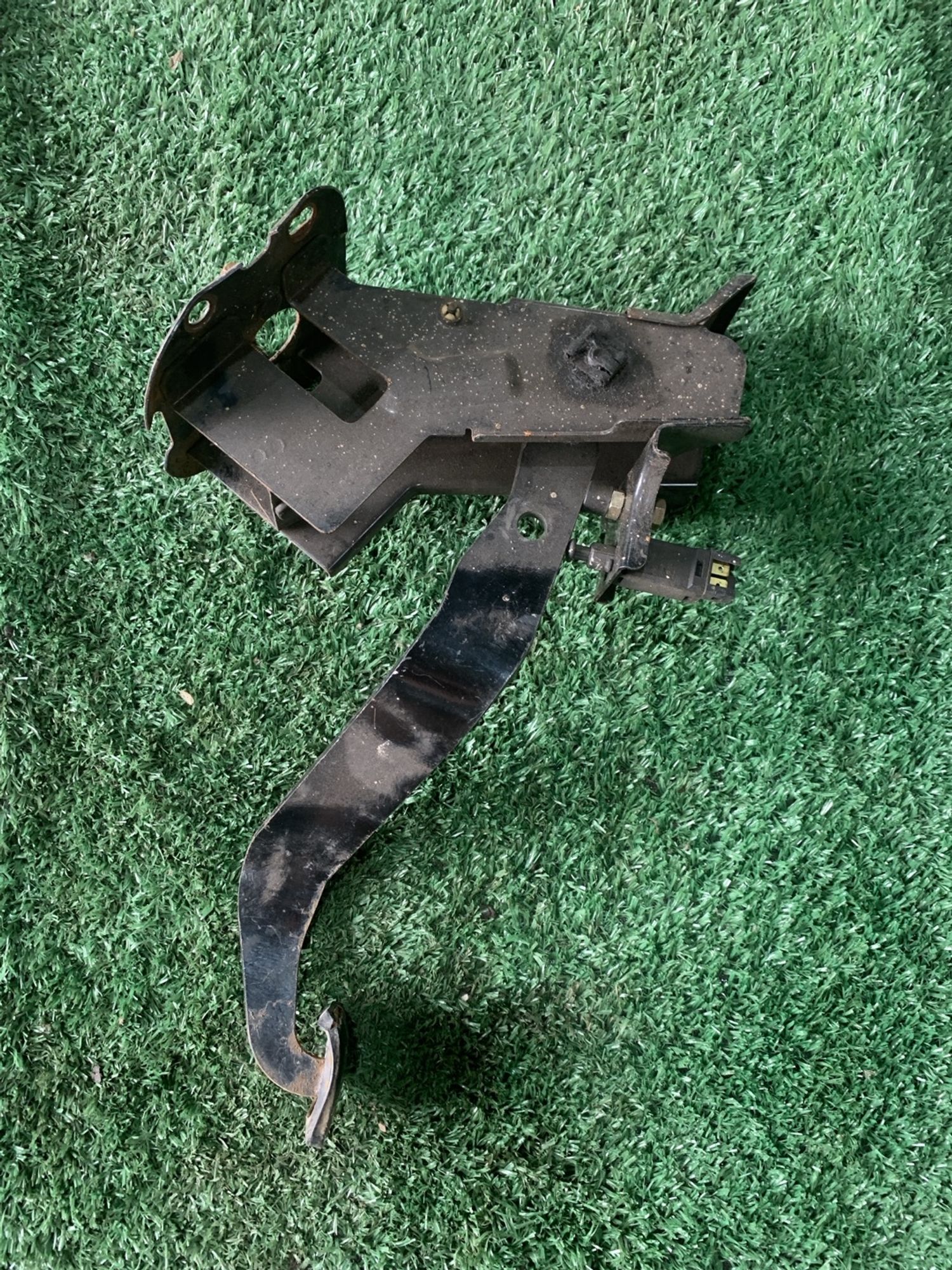 https://gcs.partsauto.market/rn-stockpro.appspot.com/thmbs/userImages/f92b14355489e3b224da6399a17e0798/part/3f4a81f3-26a1-4b74-a8b9-4e0e97c87f44_1749724101006.jpg