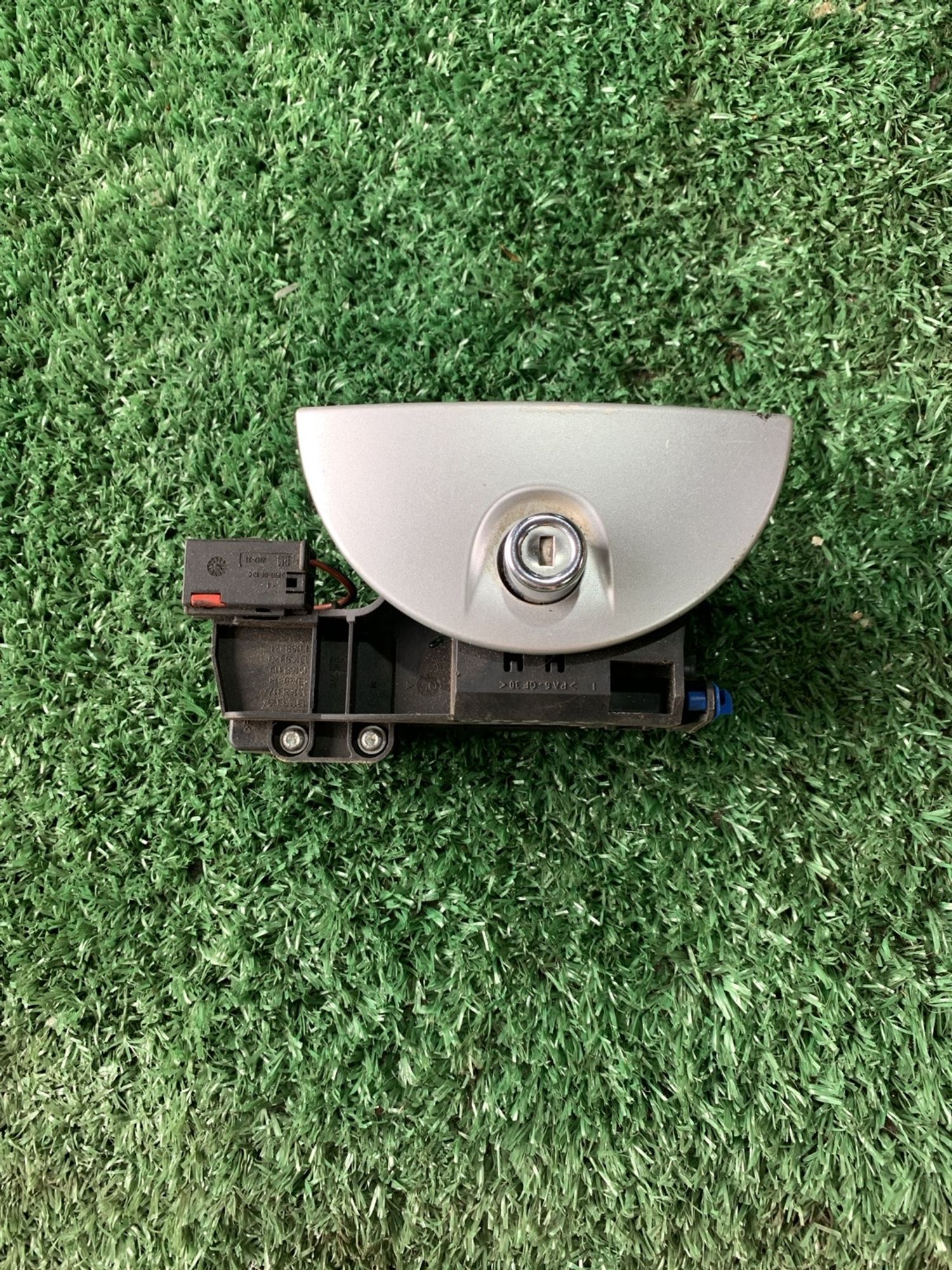 https://gcs.partsauto.market/rn-stockpro.appspot.com/thmbs/userImages/f92b14355489e3b224da6399a17e0798/part/41879347-f2e9-4dc2-aa33-7bc4591bd583_1750071215087.jpg