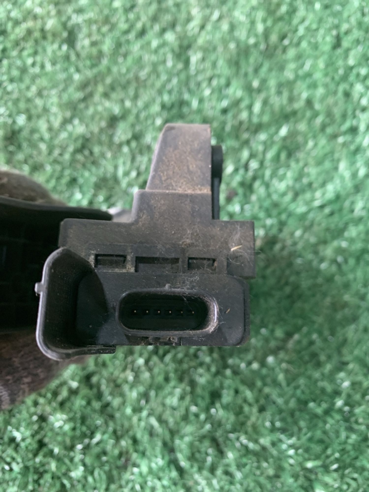 https://gcs.partsauto.market/rn-stockpro.appspot.com/thmbs/userImages/f92b14355489e3b224da6399a17e0798/part/42db7831-2e3d-4b61-b1fa-7973774f9439_1749711876706.jpg