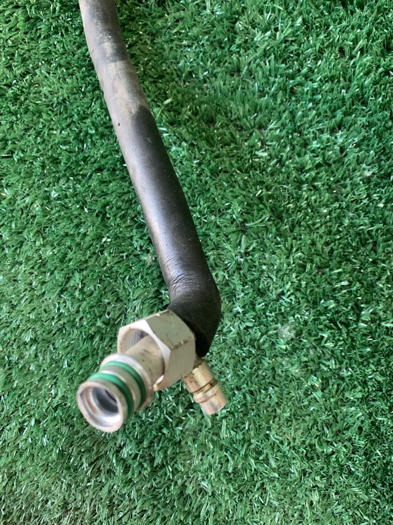 https://gcs.partsauto.market/rn-stockpro.appspot.com/thmbs/userImages/f92b14355489e3b224da6399a17e0798/part/482f0674-1918-4dbb-9567-7ce80402186e_1748588554418.jpg