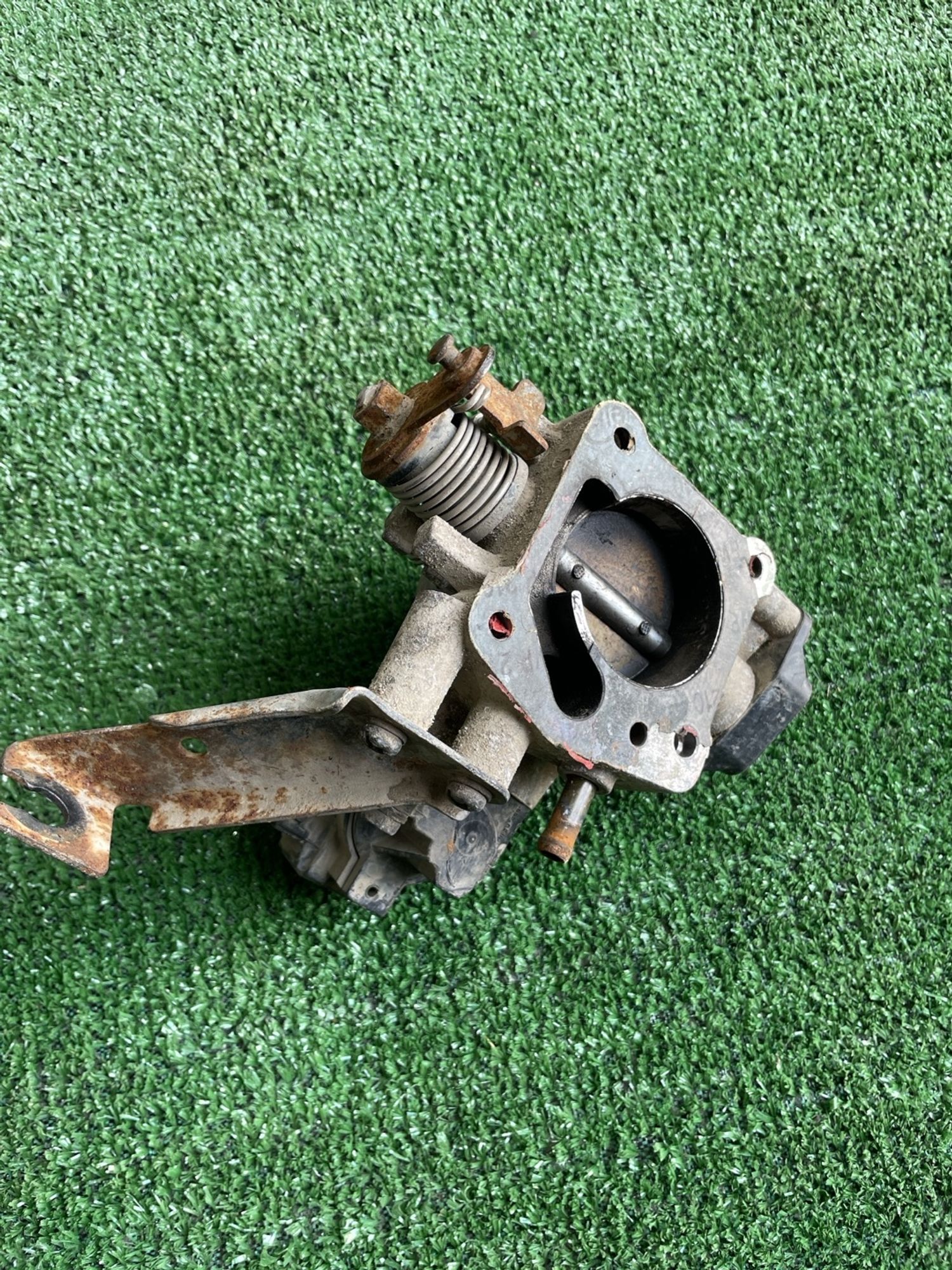 https://gcs.partsauto.market/rn-stockpro.appspot.com/thmbs/userImages/f92b14355489e3b224da6399a17e0798/part/49f85d41-54b0-42f3-8477-a75092f56d32_1746953216157.jpg