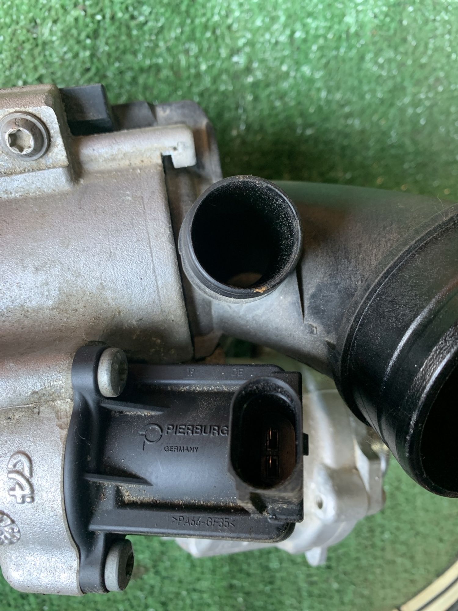 https://gcs.partsauto.market/rn-stockpro.appspot.com/thmbs/userImages/f92b14355489e3b224da6399a17e0798/part/4d9ca937-2b77-4ad3-9621-80ca0fb26c44_1748177786888.jpg