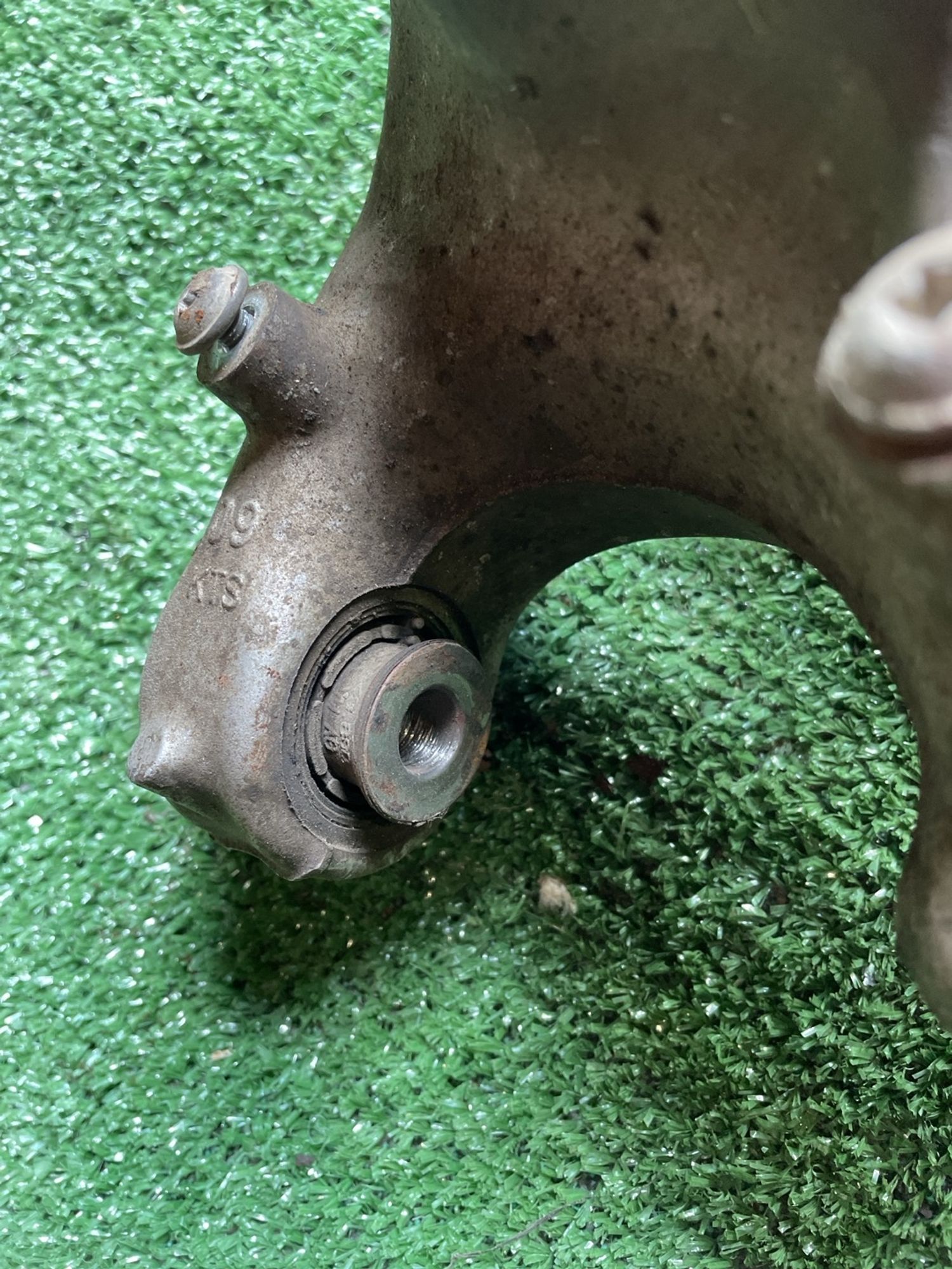 https://gcs.partsauto.market/rn-stockpro.appspot.com/thmbs/userImages/f92b14355489e3b224da6399a17e0798/part/4e0f3f17-4031-43ae-9d1b-0631d205faac_1747039028740.jpg