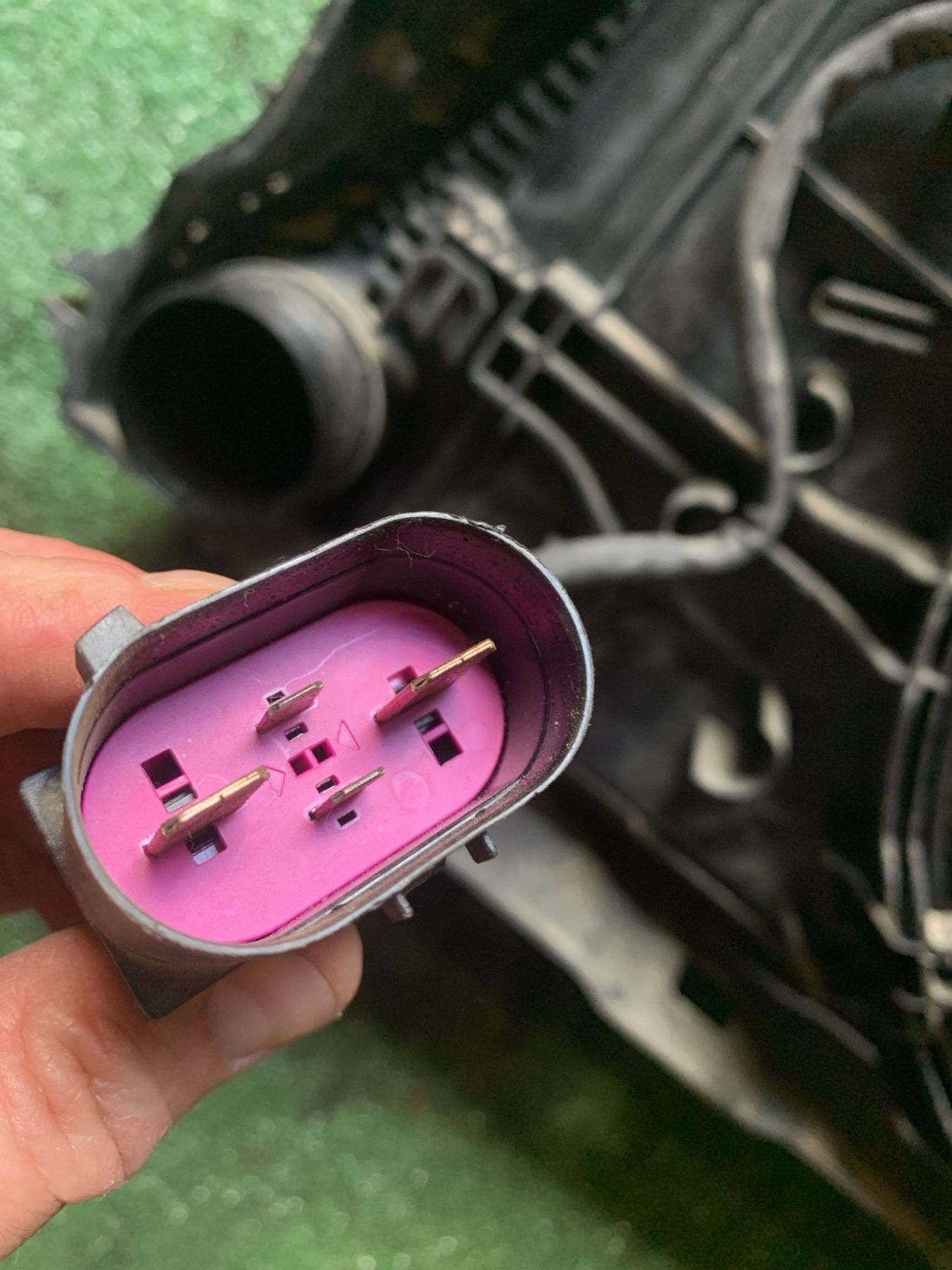 https://gcs.partsauto.market/rn-stockpro.appspot.com/thmbs/userImages/f92b14355489e3b224da6399a17e0798/part/4e6e48e3-a540-4764-bef6-c9b95a3ec091_1749027402571.jpg