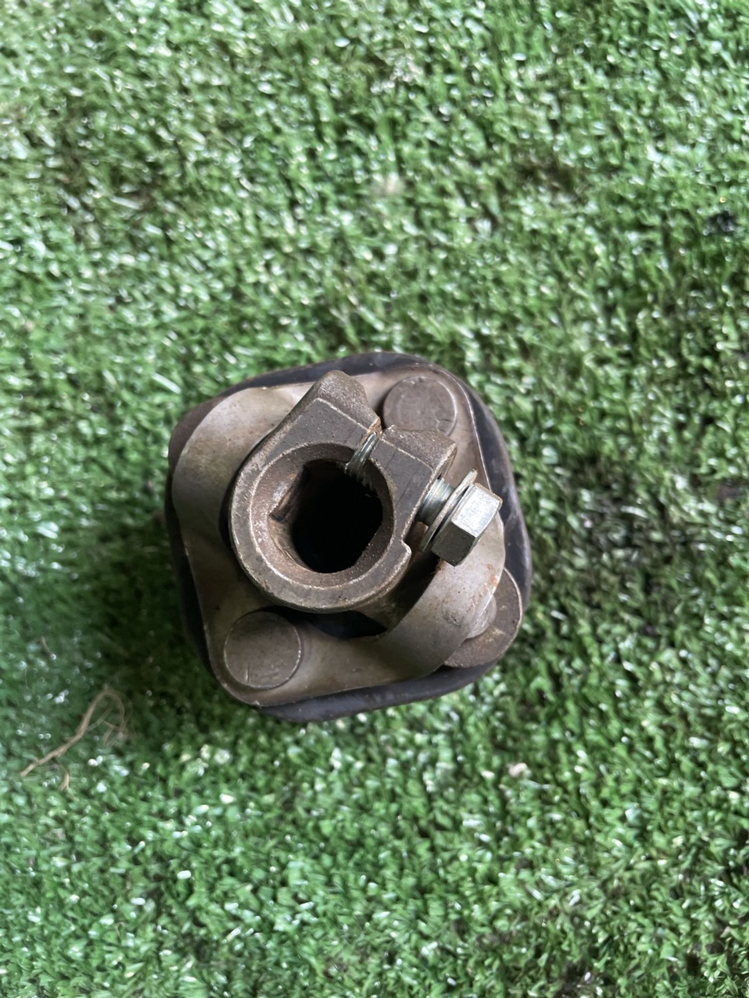 https://gcs.partsauto.market/rn-stockpro.appspot.com/thmbs/userImages/f92b14355489e3b224da6399a17e0798/part/4ec0592c-4f34-422e-87d9-170f2252eb4c_1747117295022.jpg