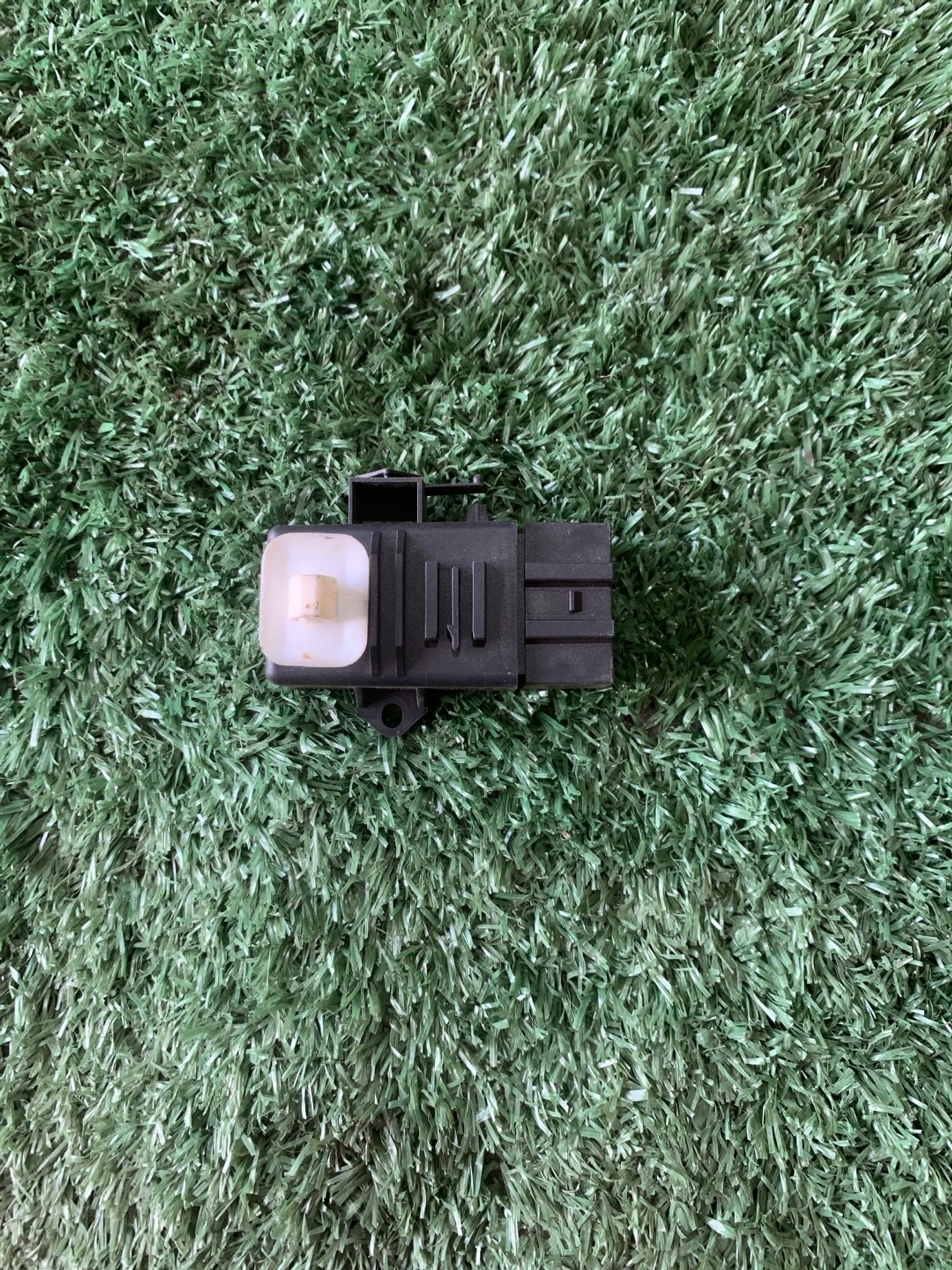 https://gcs.partsauto.market/rn-stockpro.appspot.com/thmbs/userImages/f92b14355489e3b224da6399a17e0798/part/4f4507f5-47fe-43bb-a76c-7ca7af5096dc_1750414202218.jpg