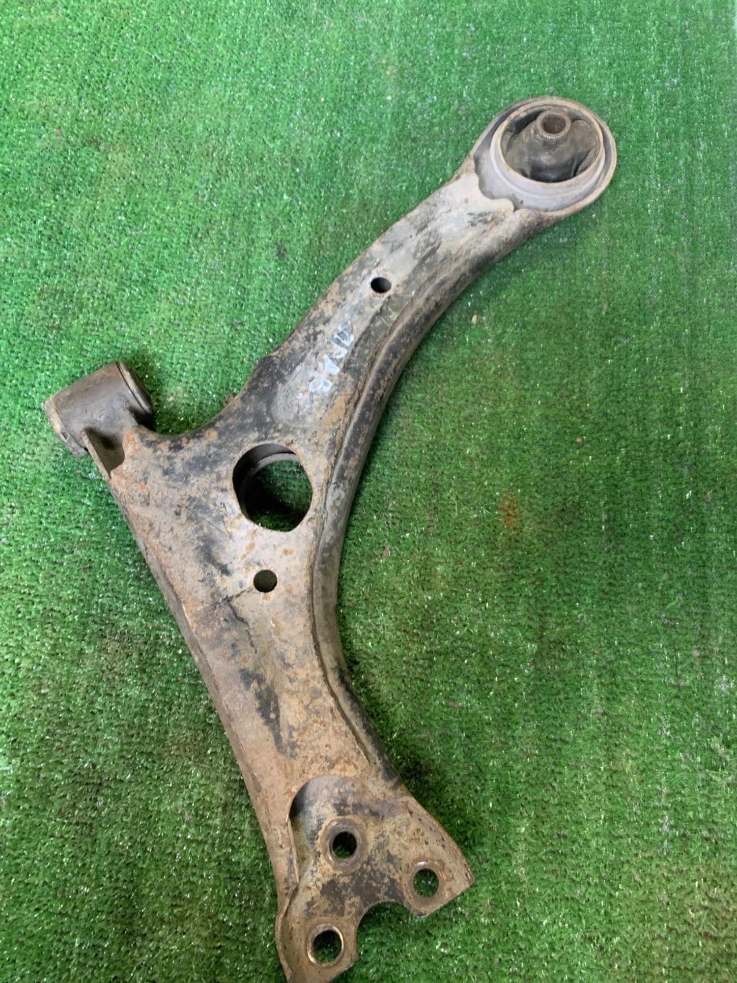 https://gcs.partsauto.market/rn-stockpro.appspot.com/thmbs/userImages/f92b14355489e3b224da6399a17e0798/part/55ba6cab-00f7-4216-8429-74a3175bd1a1_1746359300199.jpg