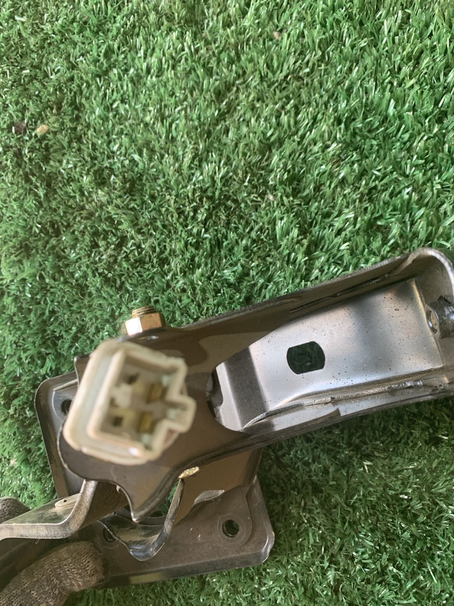 https://gcs.partsauto.market/rn-stockpro.appspot.com/thmbs/userImages/f92b14355489e3b224da6399a17e0798/part/59057ba3-1055-4a23-8ed8-ed04d6863fb9_1749711160091.jpg