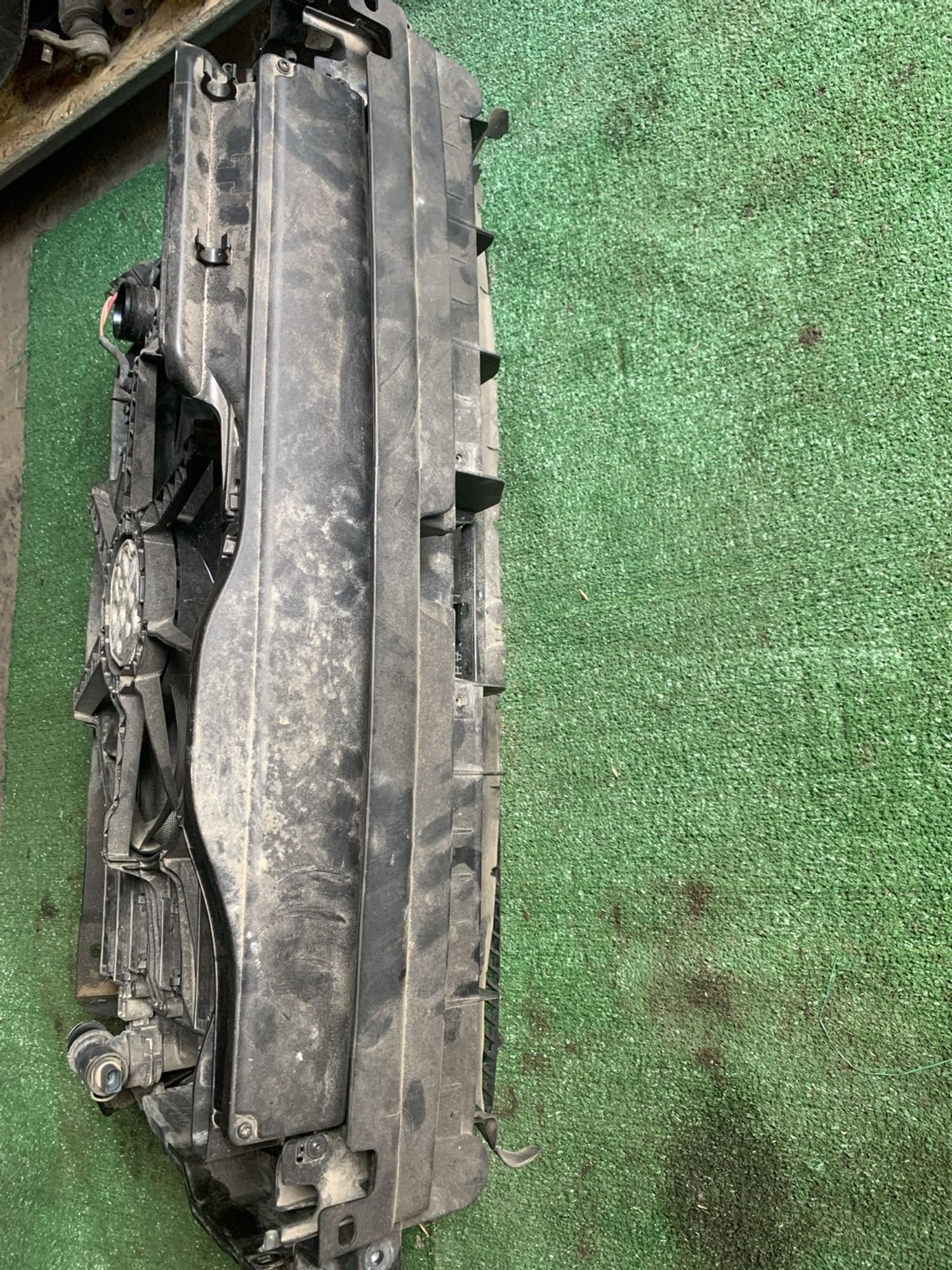 https://gcs.partsauto.market/rn-stockpro.appspot.com/thmbs/userImages/f92b14355489e3b224da6399a17e0798/part/5a86296a-79c2-439f-91a6-0c355ed36616_1749027539072.jpg