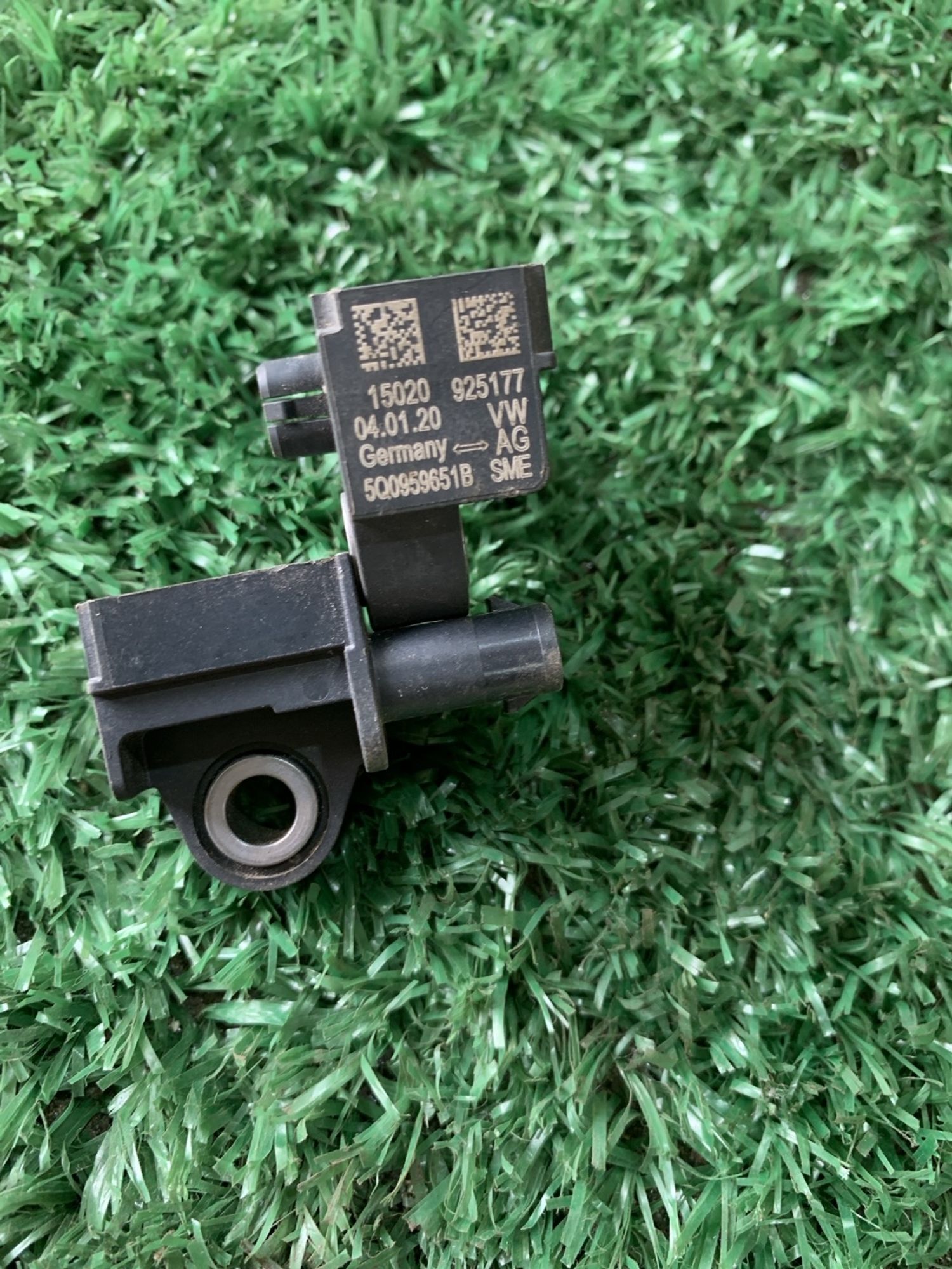 https://gcs.partsauto.market/rn-stockpro.appspot.com/thmbs/userImages/f92b14355489e3b224da6399a17e0798/part/64c55f74-4e80-49f3-bff0-89e747cfdadb_1750063685956.jpg