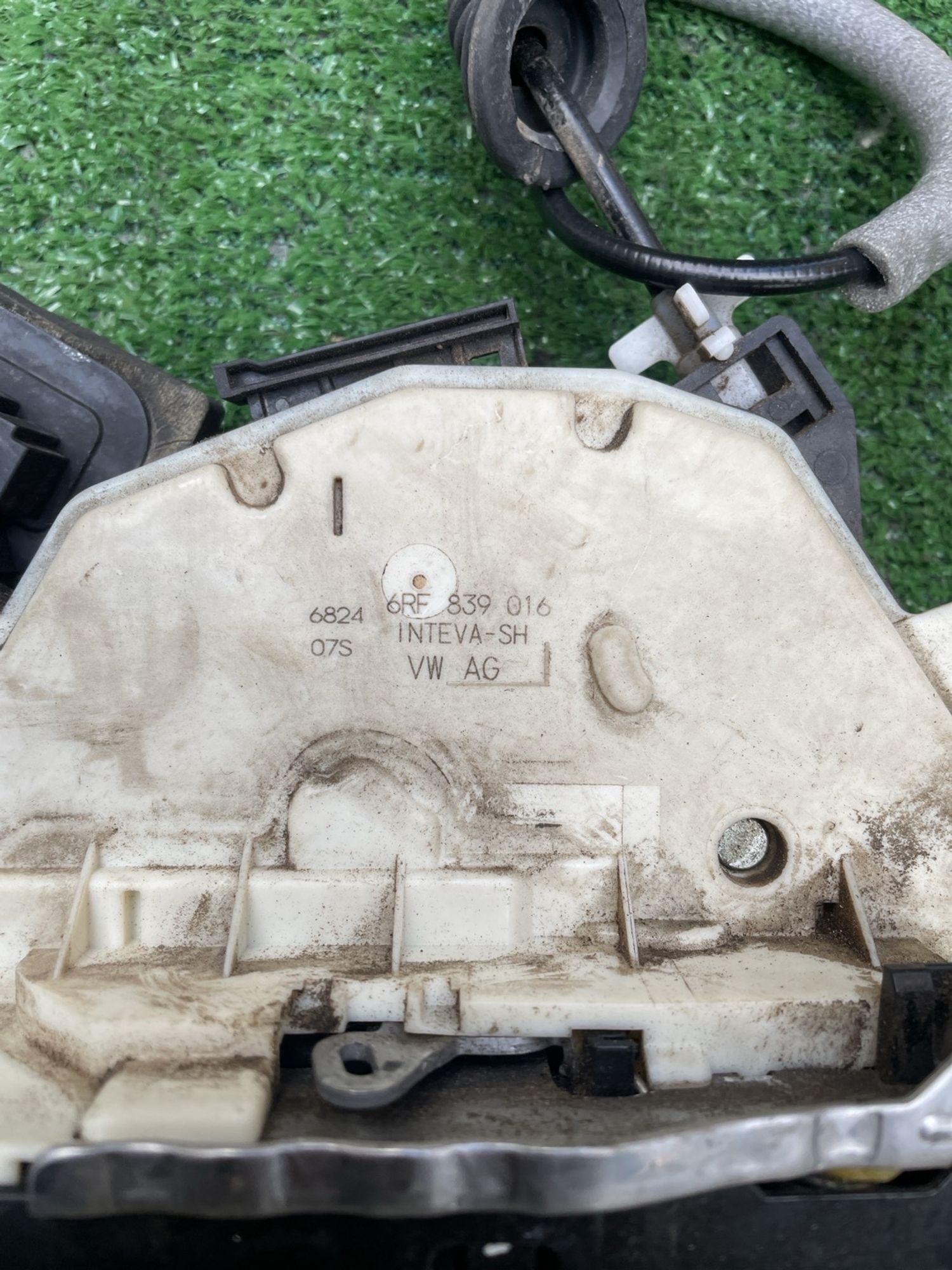 https://gcs.partsauto.market/rn-stockpro.appspot.com/thmbs/userImages/f92b14355489e3b224da6399a17e0798/part/65818420-8035-46c4-9d5a-710b1d9e876b_1747465918231.jpg