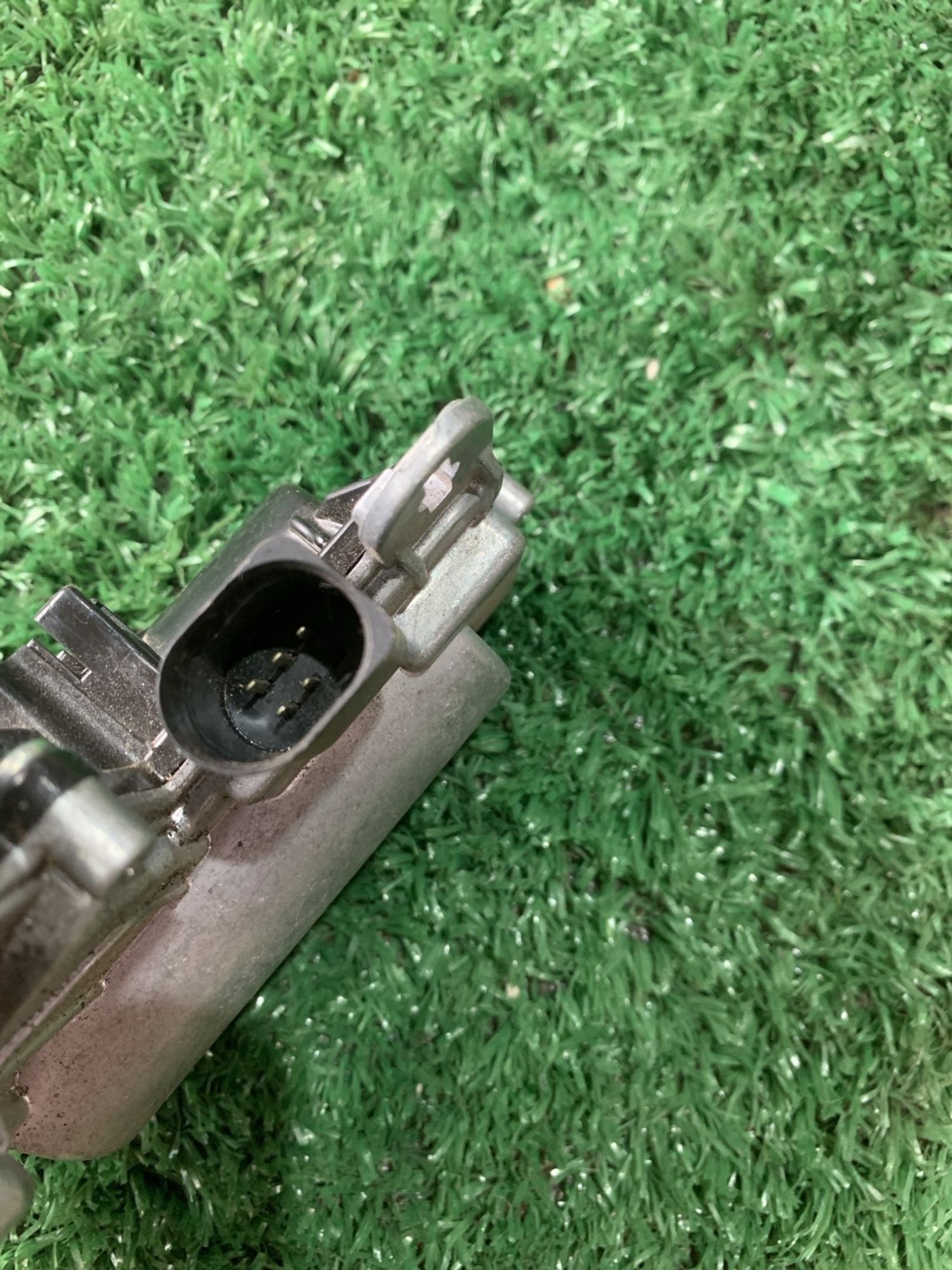 https://gcs.partsauto.market/rn-stockpro.appspot.com/thmbs/userImages/f92b14355489e3b224da6399a17e0798/part/6920803a-16f3-4bd8-9ecf-e444b3bfb9cf_1749984510834.jpg