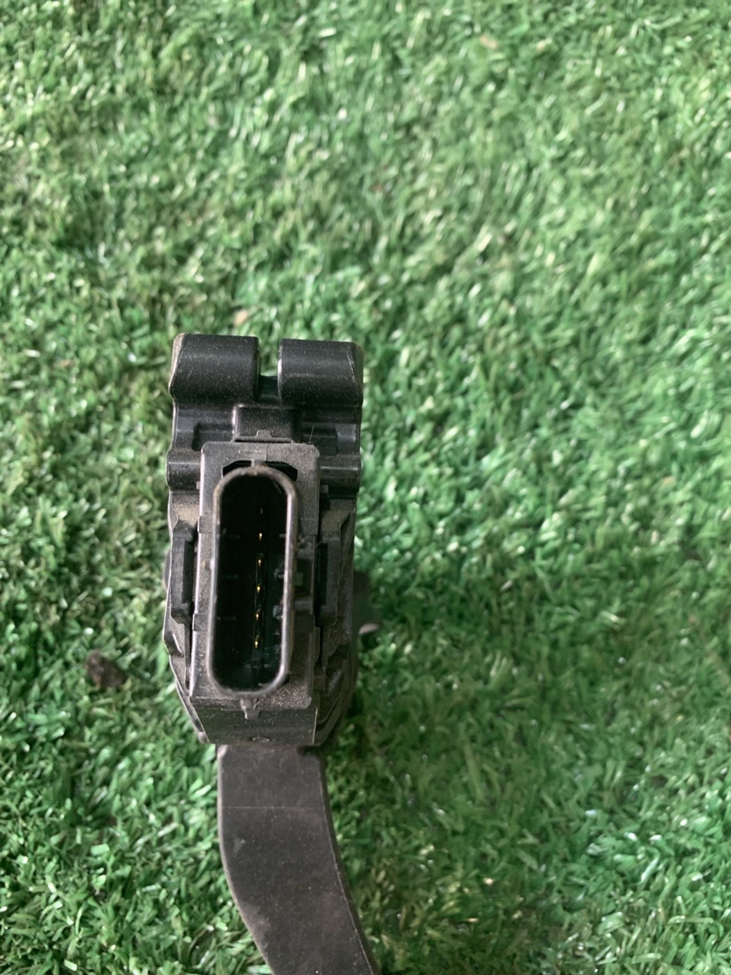 https://gcs.partsauto.market/rn-stockpro.appspot.com/thmbs/userImages/f92b14355489e3b224da6399a17e0798/part/6e23743d-3fe5-4b8f-a35b-f296080f1443_1749708964269.jpg