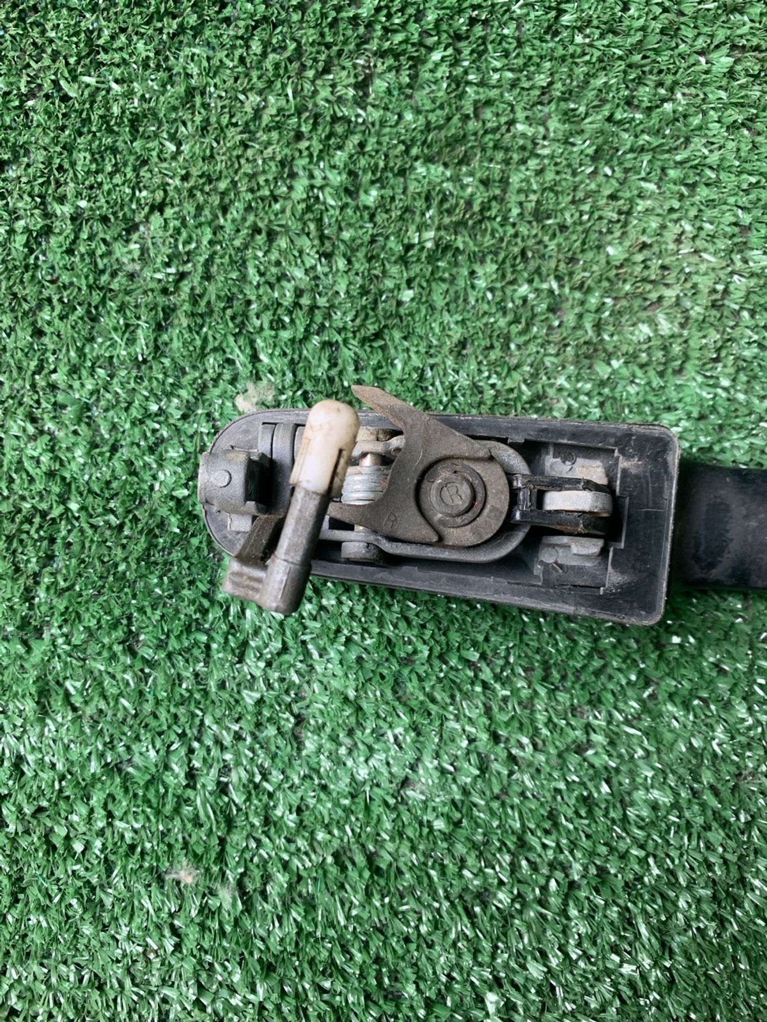 https://gcs.partsauto.market/rn-stockpro.appspot.com/thmbs/userImages/f92b14355489e3b224da6399a17e0798/part/6e376c9d-fdb5-473d-badf-27a29e9212d6_1747566870380.jpg