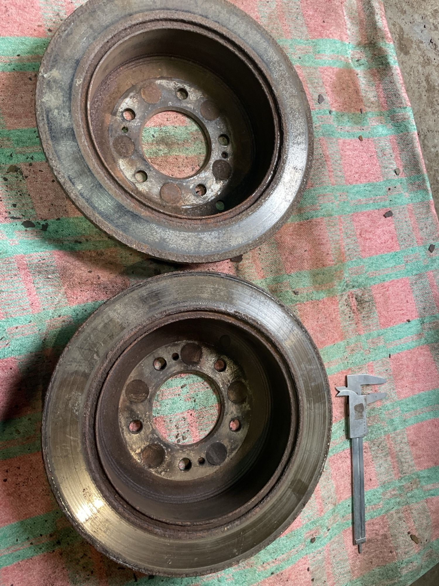 https://gcs.partsauto.market/rn-stockpro.appspot.com/thmbs/userImages/f92b14355489e3b224da6399a17e0798/part/6e6834ba-d585-4f07-987f-59b61e3735e5_1746176321521.jpg