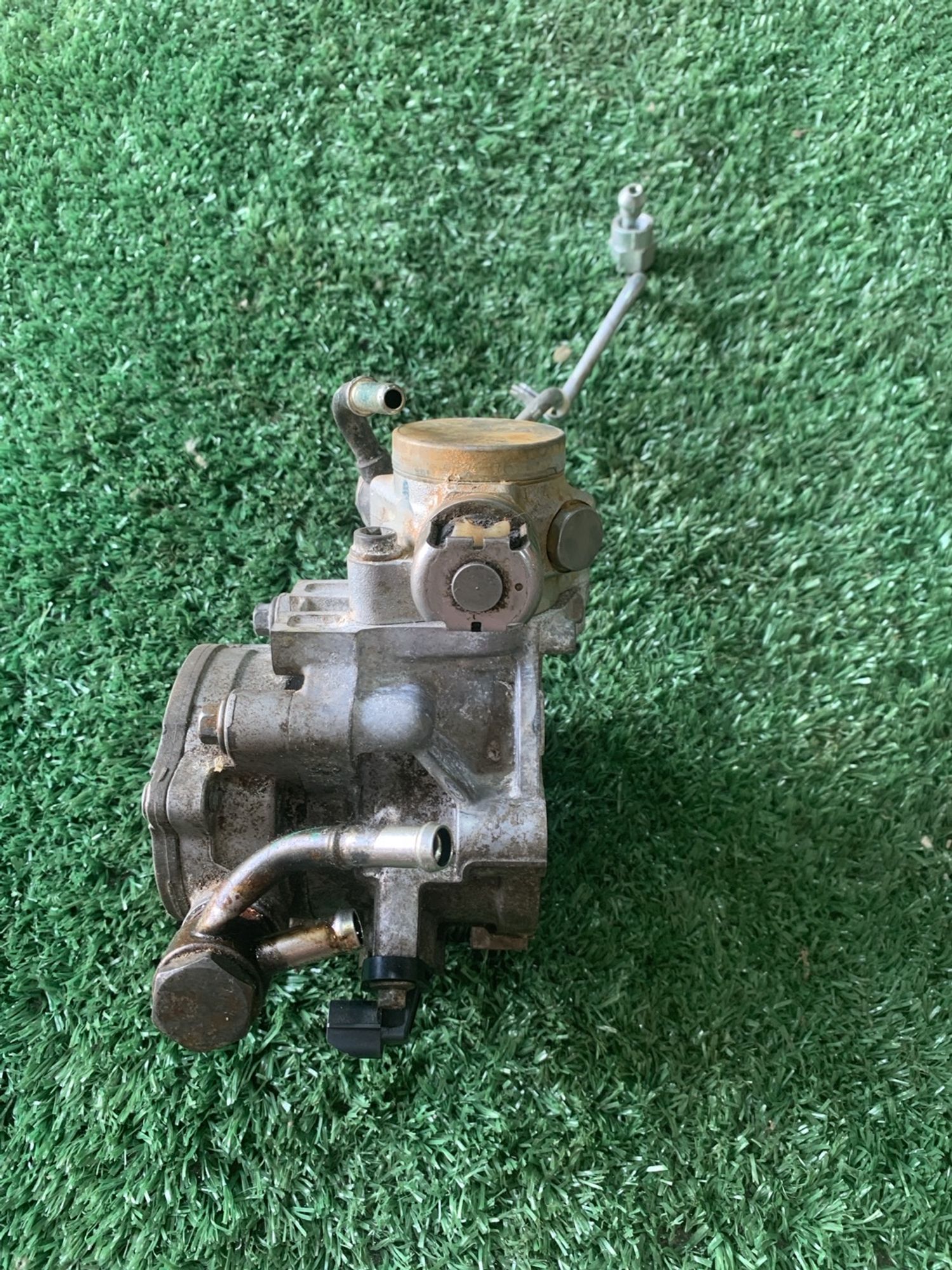 https://gcs.partsauto.market/rn-stockpro.appspot.com/thmbs/userImages/f92b14355489e3b224da6399a17e0798/part/6ea25a08-de35-478e-af12-fdae5852a634_1749714976993.jpg