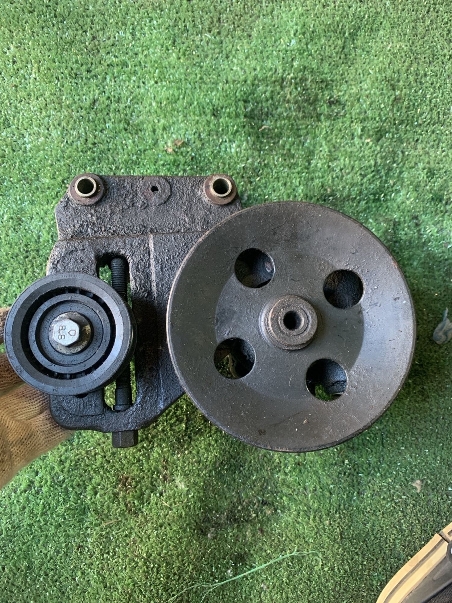 https://gcs.partsauto.market/rn-stockpro.appspot.com/thmbs/userImages/f92b14355489e3b224da6399a17e0798/part/71893c07-021f-467b-bce9-b552163cdbfe_1748241697269.jpg