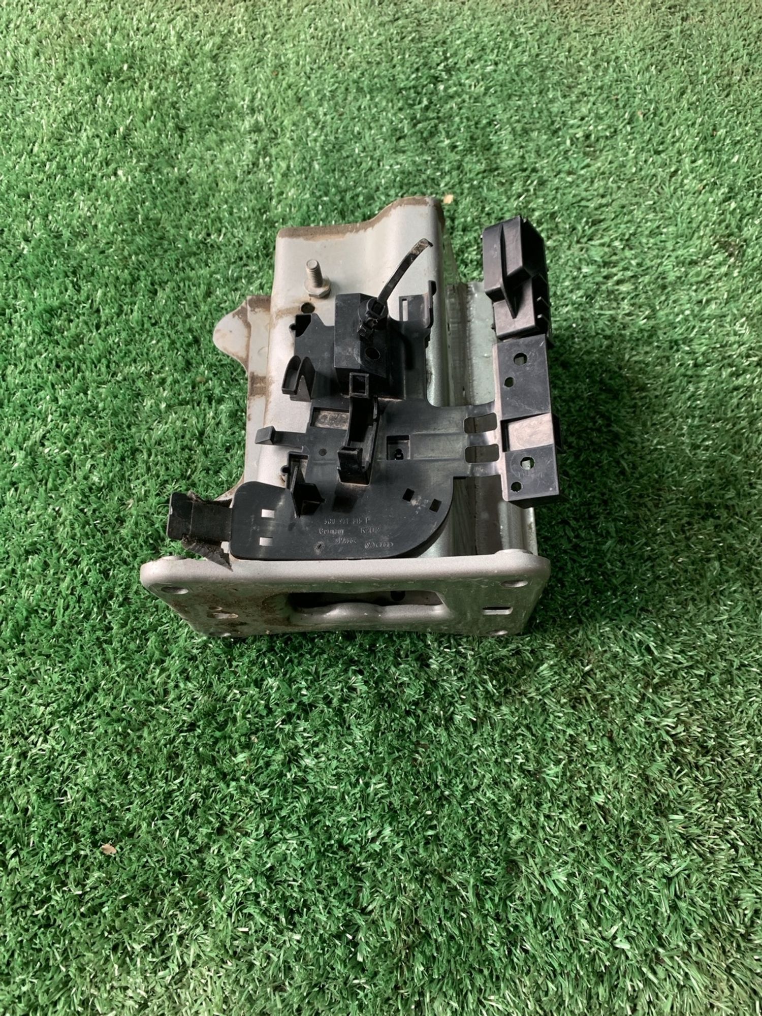 https://gcs.partsauto.market/rn-stockpro.appspot.com/thmbs/userImages/f92b14355489e3b224da6399a17e0798/part/72430968-d66b-4eb4-b930-e801110d7062_1749979140318.jpg
