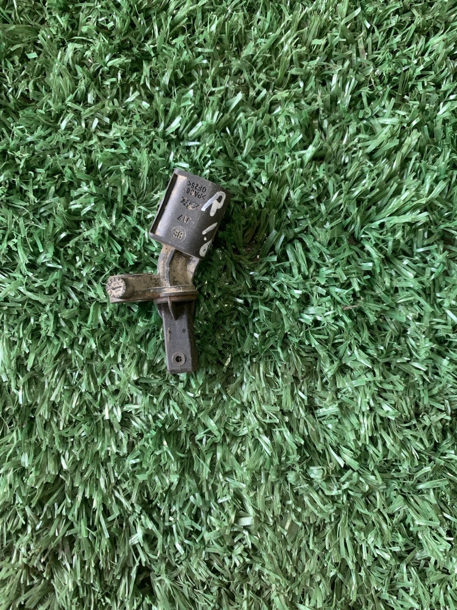 https://gcs.partsauto.market/rn-stockpro.appspot.com/thmbs/userImages/f92b14355489e3b224da6399a17e0798/part/742bd952-082e-488a-a7d5-7ef9bf93e133_1750415701012.jpg