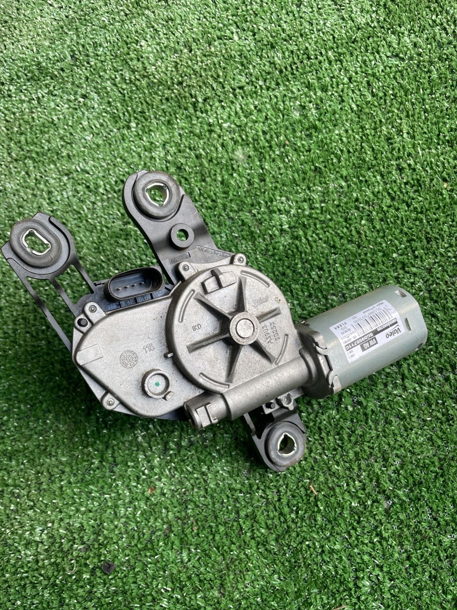 https://gcs.partsauto.market/rn-stockpro.appspot.com/thmbs/userImages/f92b14355489e3b224da6399a17e0798/part/78863a17-4706-42b7-9bc7-2a1a7749ec2d_1746959992920.jpg