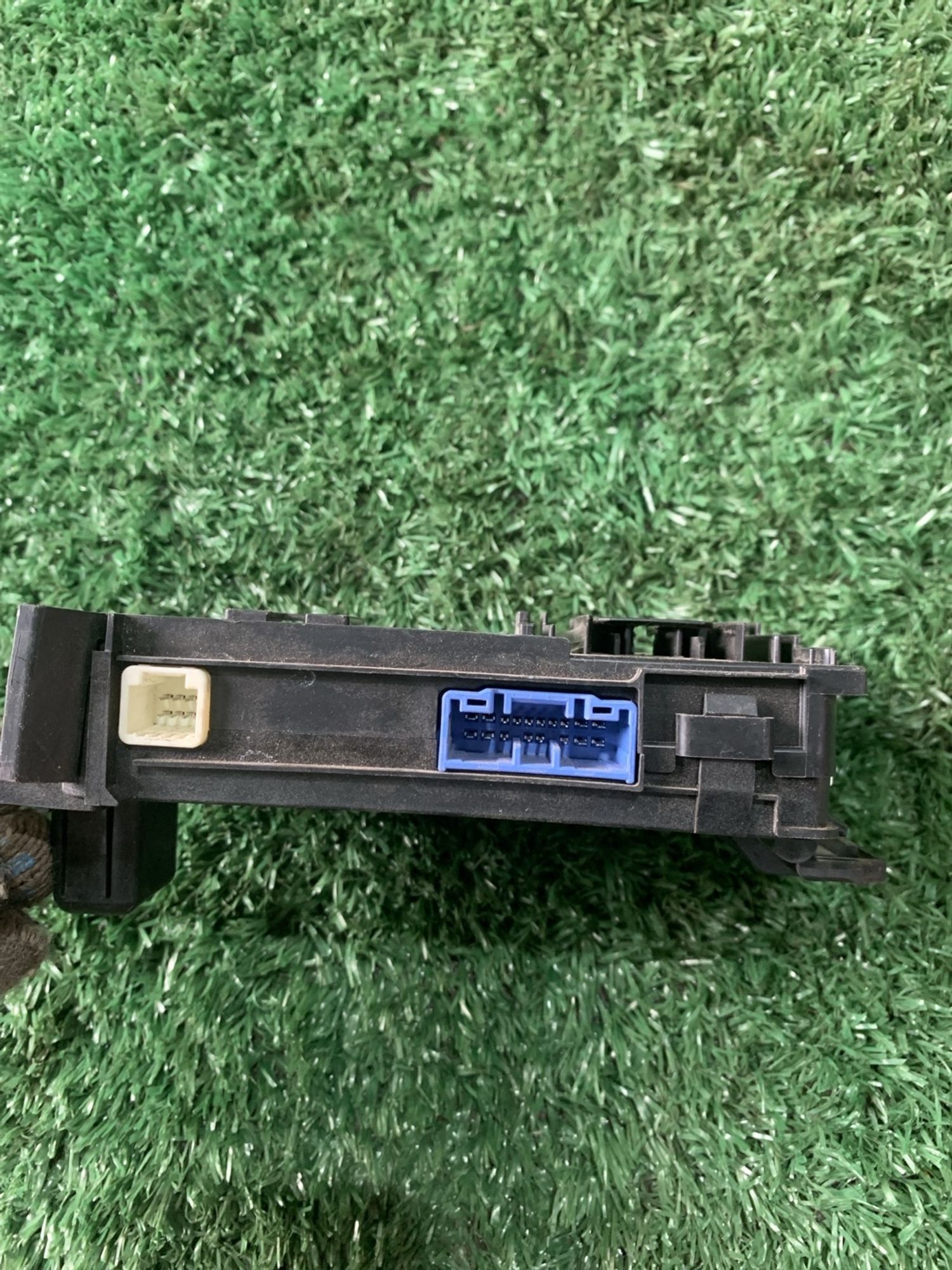 https://gcs.partsauto.market/rn-stockpro.appspot.com/thmbs/userImages/f92b14355489e3b224da6399a17e0798/part/84229e86-1ea9-422a-bd11-fa6f54886289_1750496732659.jpg
