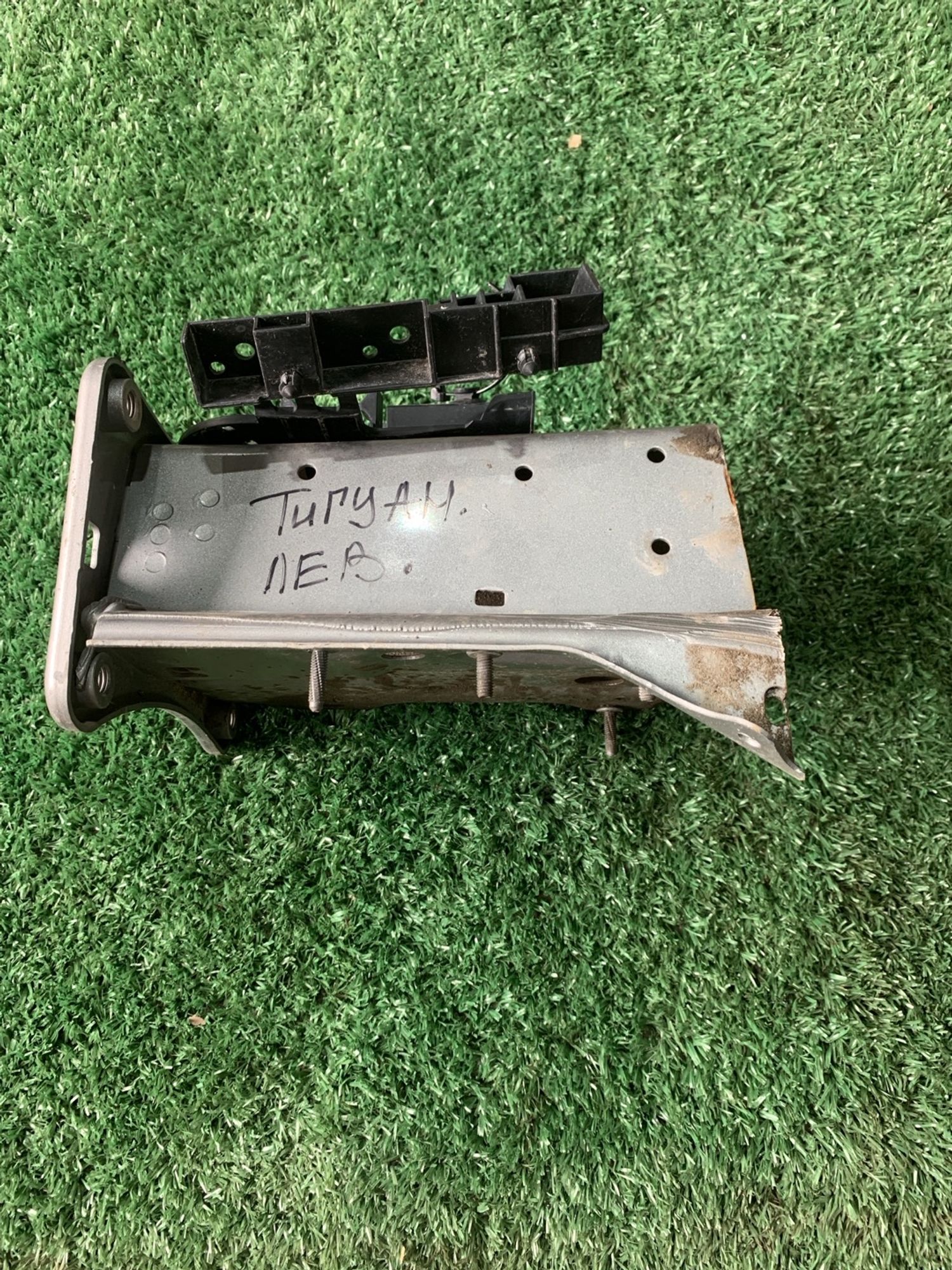 https://gcs.partsauto.market/rn-stockpro.appspot.com/thmbs/userImages/f92b14355489e3b224da6399a17e0798/part/842a2835-3295-4734-b6fd-6f9db1bce5ce_1749979148820.jpg