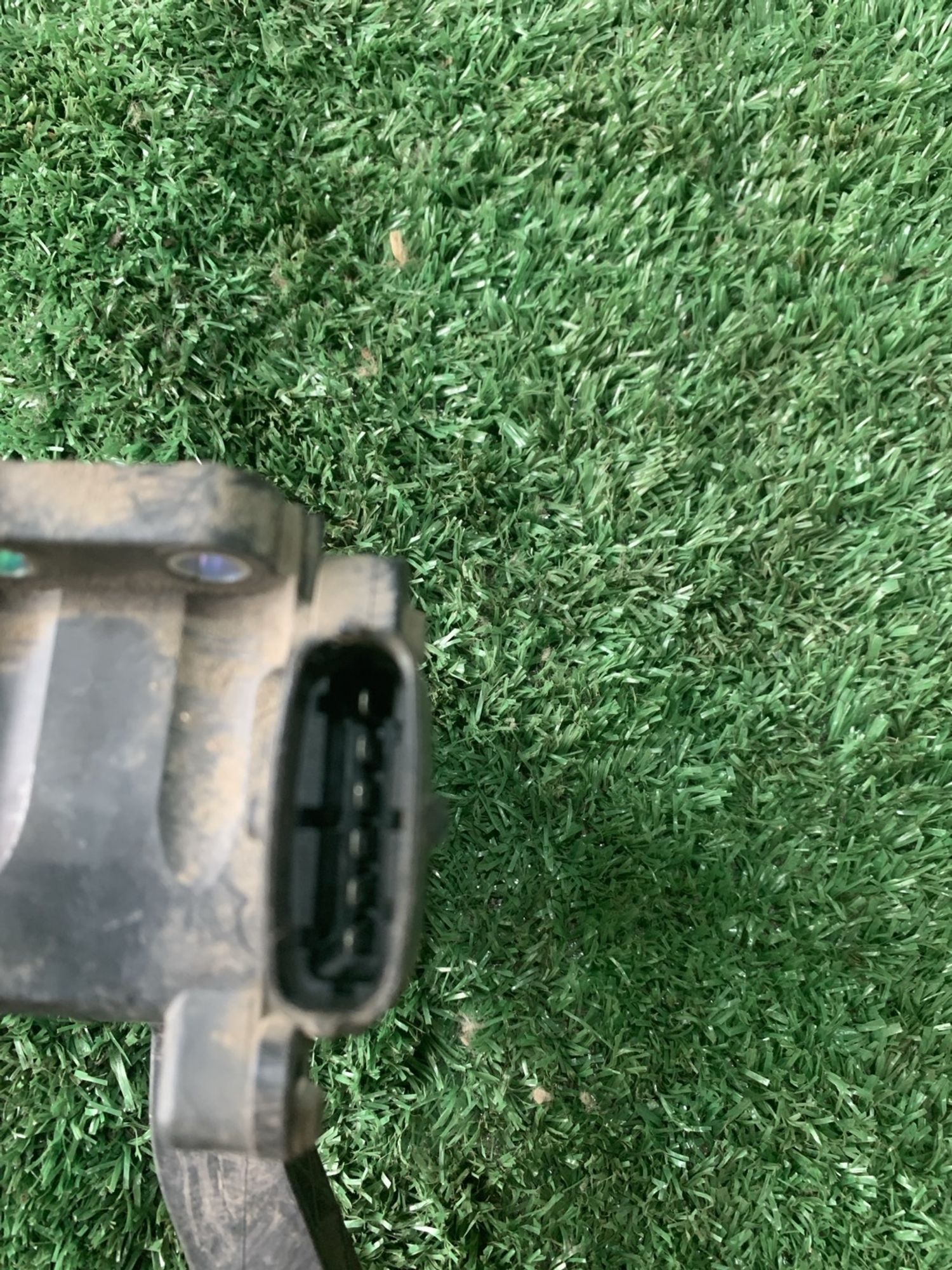 https://gcs.partsauto.market/rn-stockpro.appspot.com/thmbs/userImages/f92b14355489e3b224da6399a17e0798/part/864b50aa-cf9e-40d2-882b-e4cdbd2743ec_1749712634391.jpg