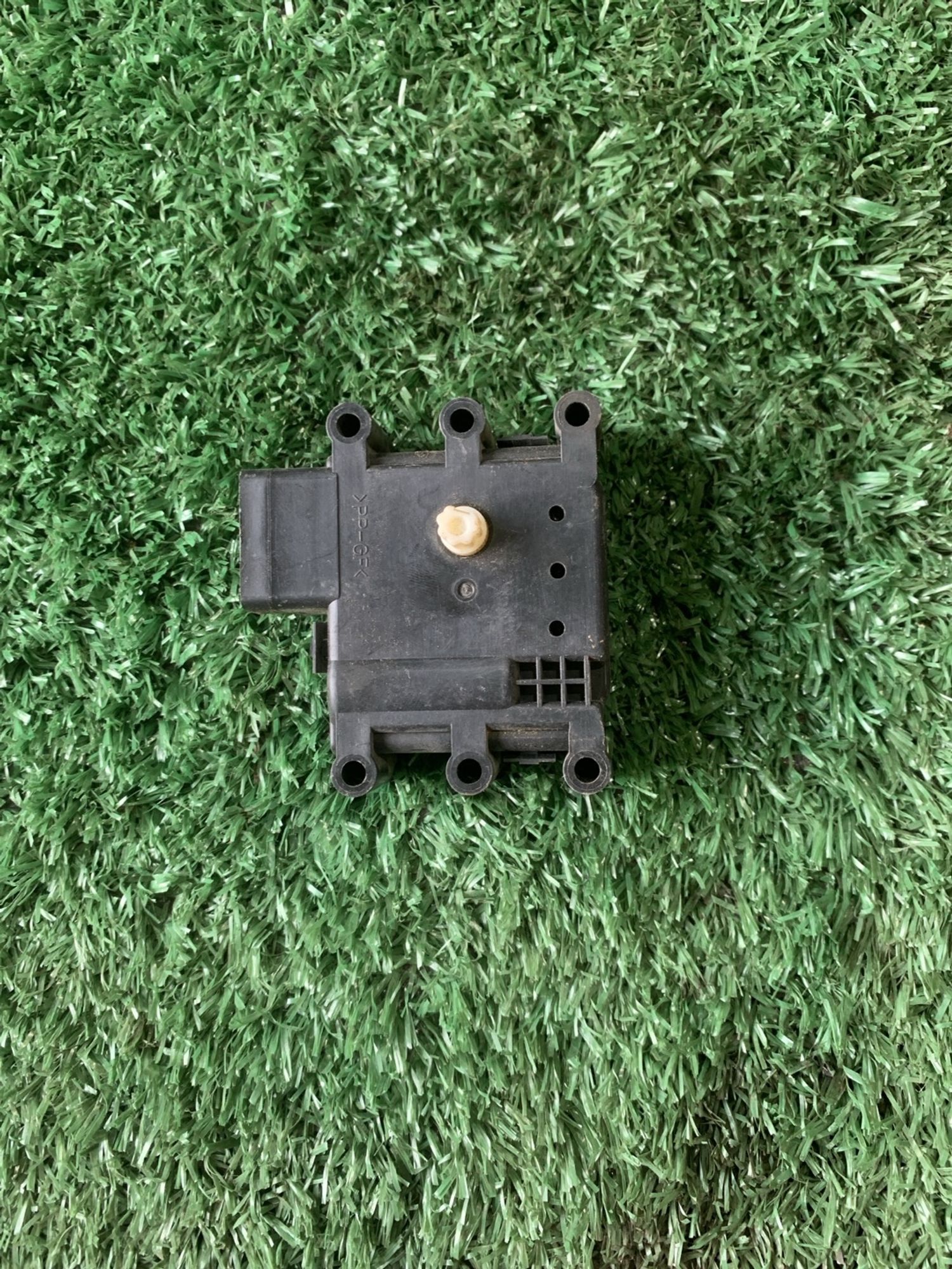 https://gcs.partsauto.market/rn-stockpro.appspot.com/thmbs/userImages/f92b14355489e3b224da6399a17e0798/part/867f55a7-8d9f-4d6b-b0d0-1ab3305238e3_1750424242623.jpg