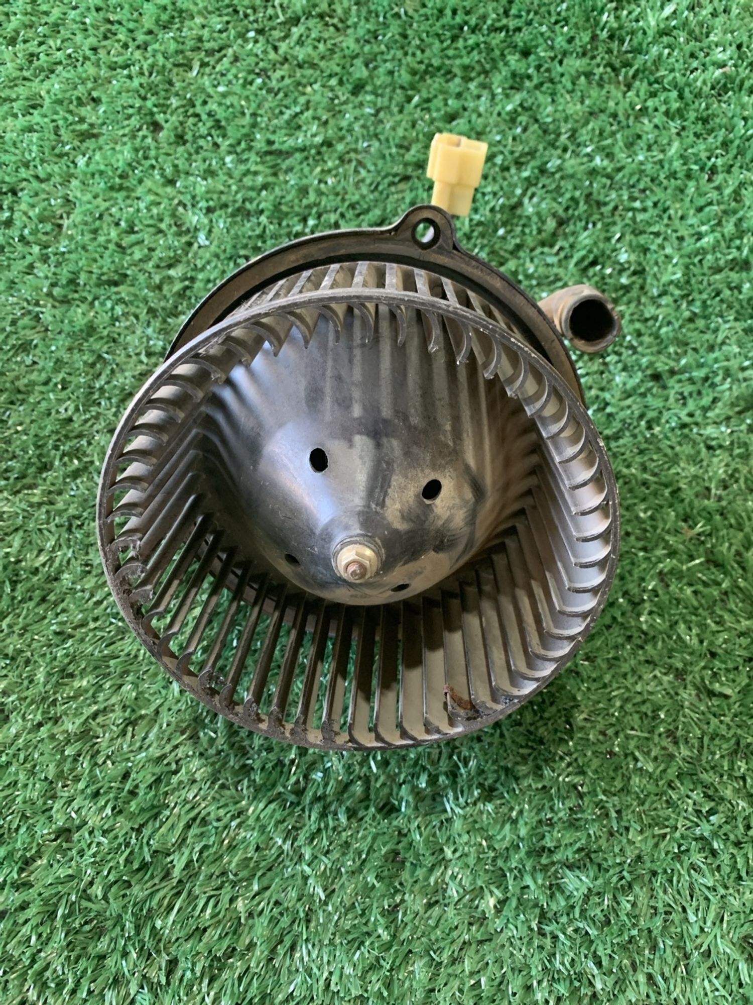 https://gcs.partsauto.market/rn-stockpro.appspot.com/thmbs/userImages/f92b14355489e3b224da6399a17e0798/part/98e8b40d-6e8e-4728-8cb5-011b0a90b3ef_1748940655641.jpg