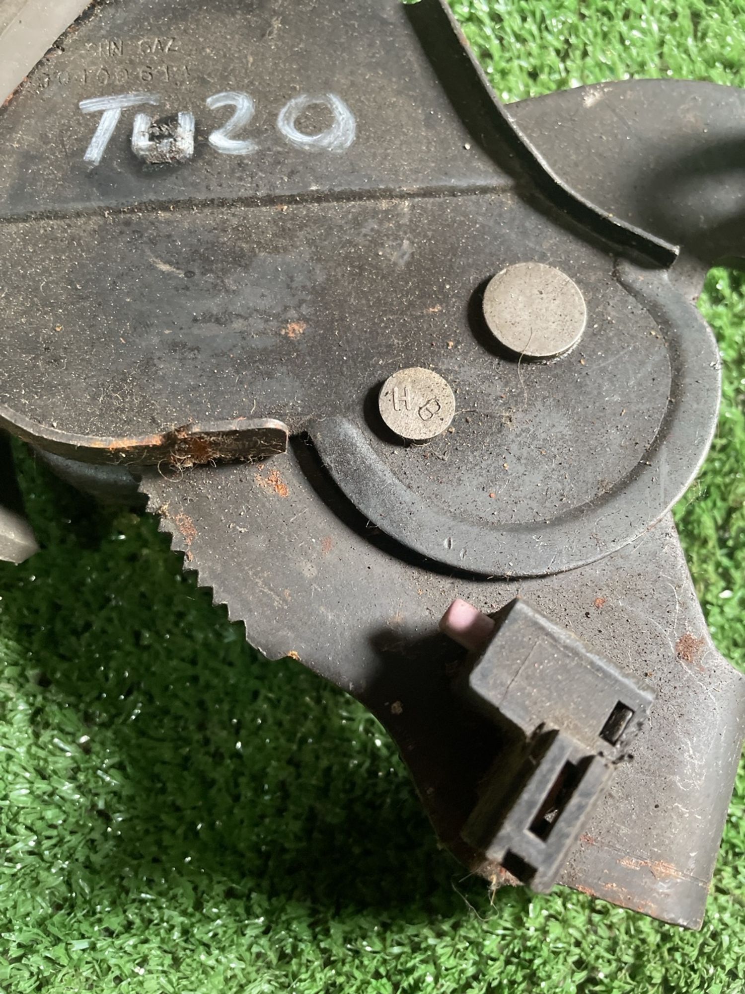 https://gcs.partsauto.market/rn-stockpro.appspot.com/thmbs/userImages/f92b14355489e3b224da6399a17e0798/part/9944634b-ec10-4e65-b626-1d5a92c3fa35_1747219254630.jpg