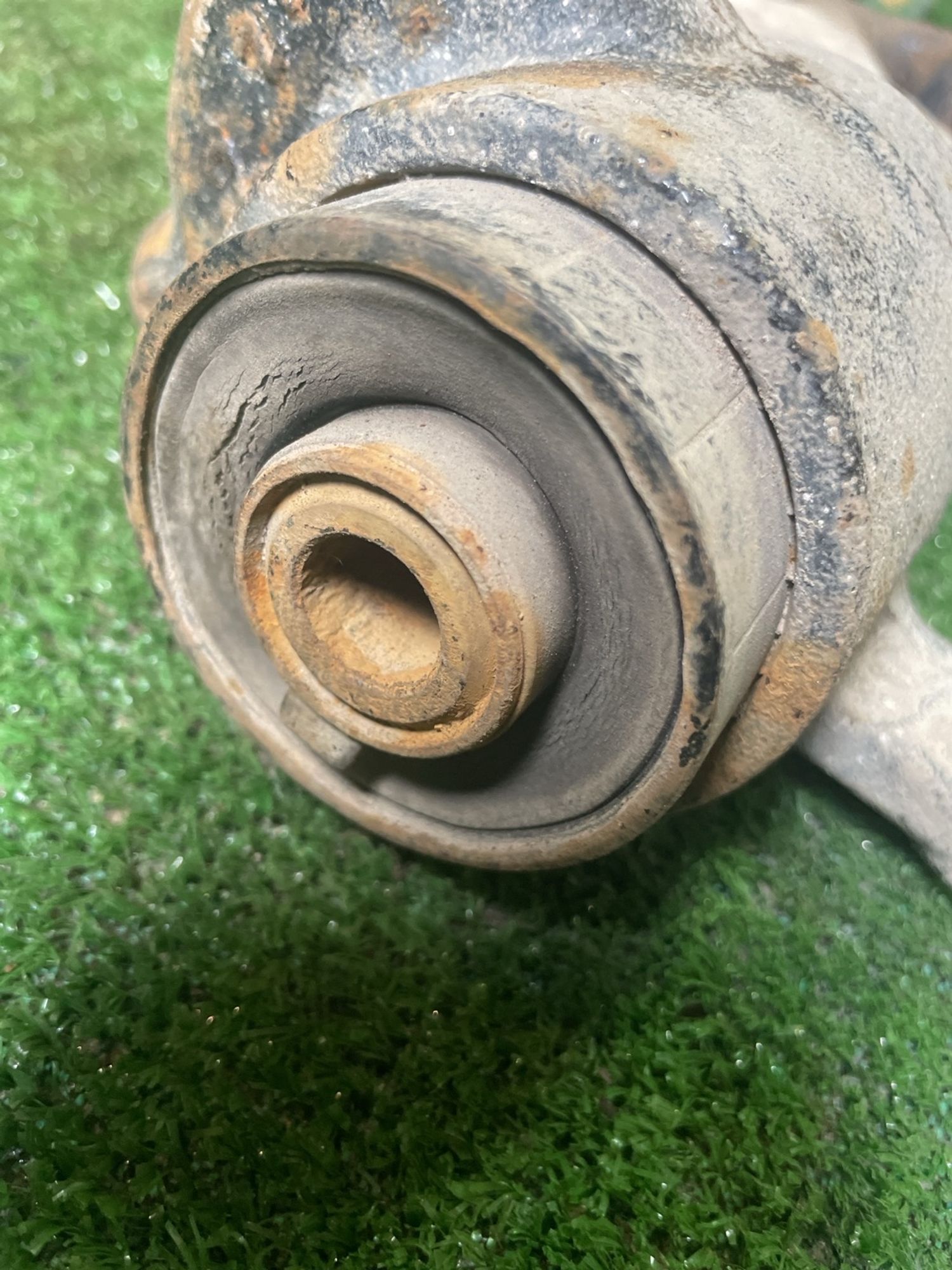 https://gcs.partsauto.market/rn-stockpro.appspot.com/thmbs/userImages/f92b14355489e3b224da6399a17e0798/part/9ac45a36-cd2d-4e8a-8623-51fffd50090a_1746365147600.jpg