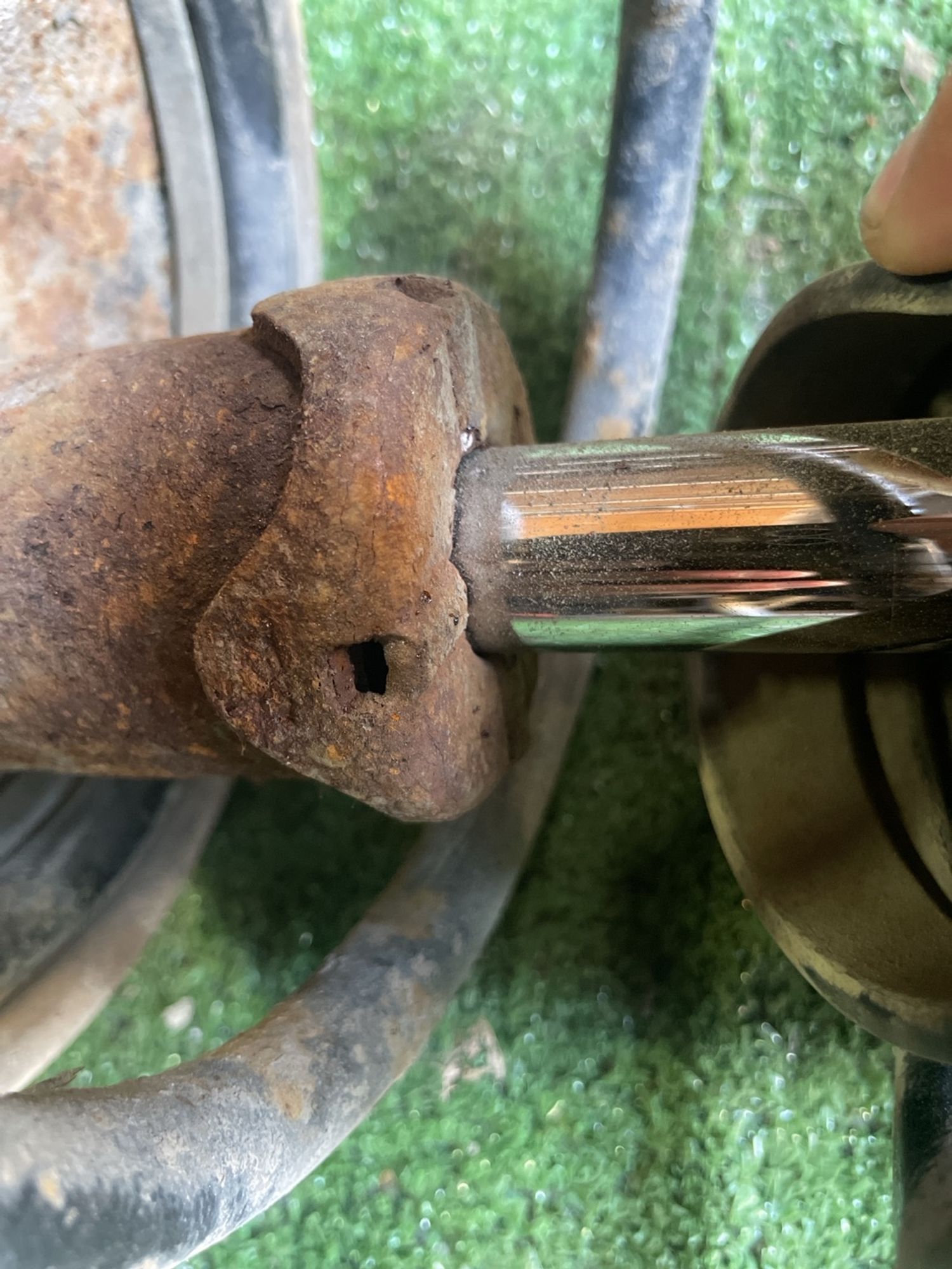 https://gcs.partsauto.market/rn-stockpro.appspot.com/thmbs/userImages/f92b14355489e3b224da6399a17e0798/part/a76660fe-3b25-44a3-9580-9e98e942d7ba_1747990267256.jpg