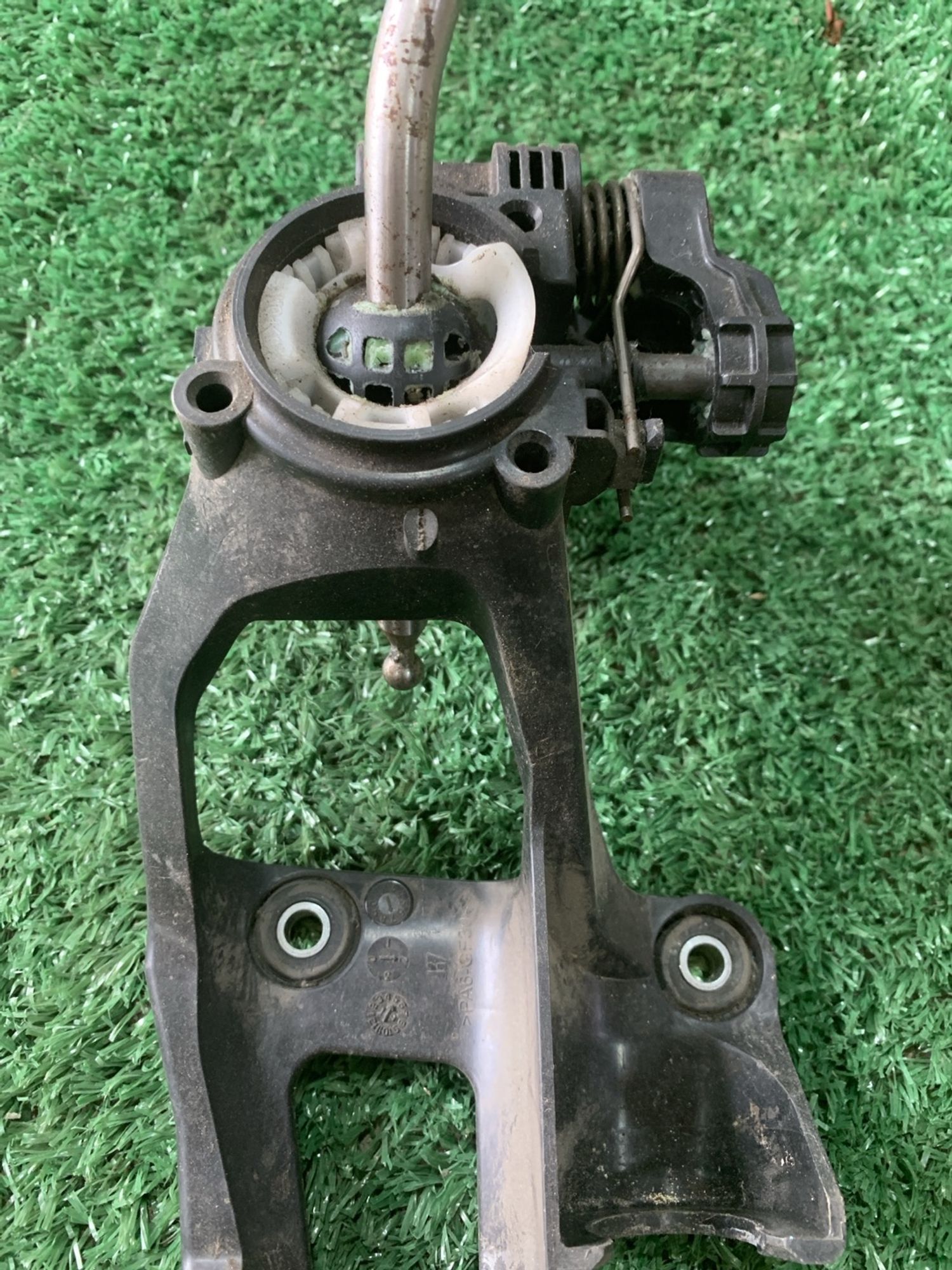 https://gcs.partsauto.market/rn-stockpro.appspot.com/thmbs/userImages/f92b14355489e3b224da6399a17e0798/part/a785ec53-ea5f-4214-84c7-128433d7e6d8_1749036343357.jpg
