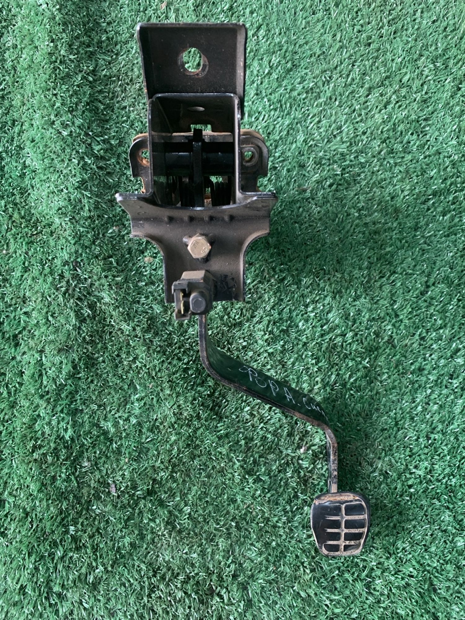 https://gcs.partsauto.market/rn-stockpro.appspot.com/thmbs/userImages/f92b14355489e3b224da6399a17e0798/part/aa52b192-a0bd-4b4c-8daf-089402ffb542_1749724091060.jpg