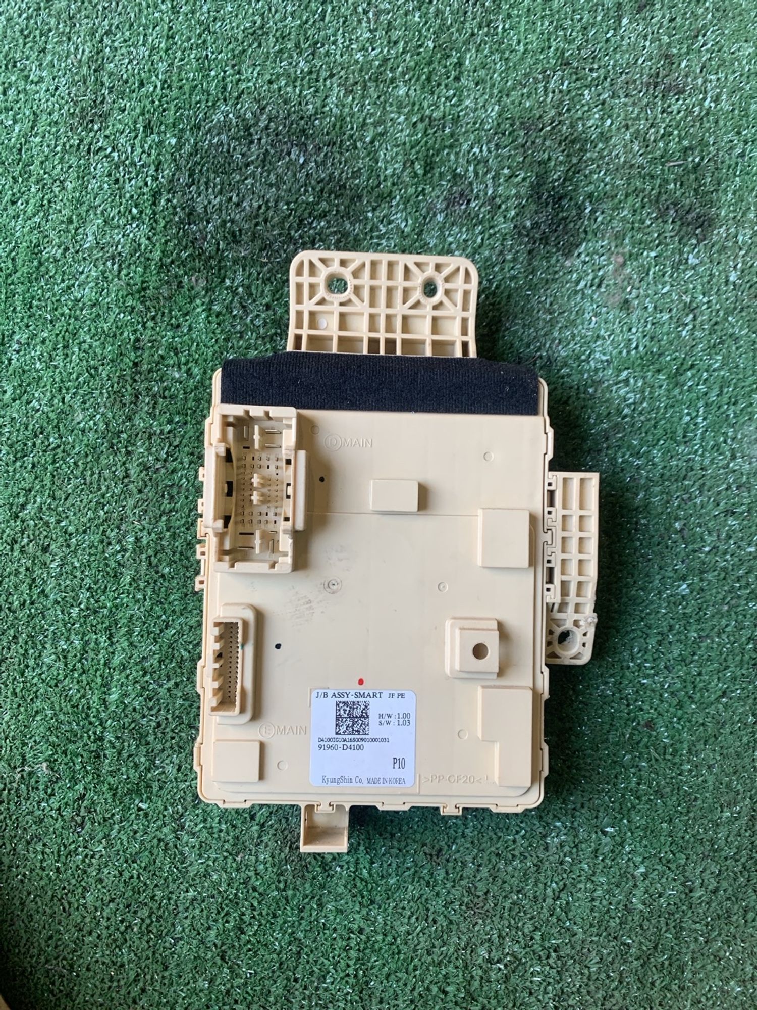 https://gcs.partsauto.market/rn-stockpro.appspot.com/thmbs/userImages/f92b14355489e3b224da6399a17e0798/part/ac0ed9d1-10a4-468d-b93c-2038e1bdaa6f_1748267343919.jpg