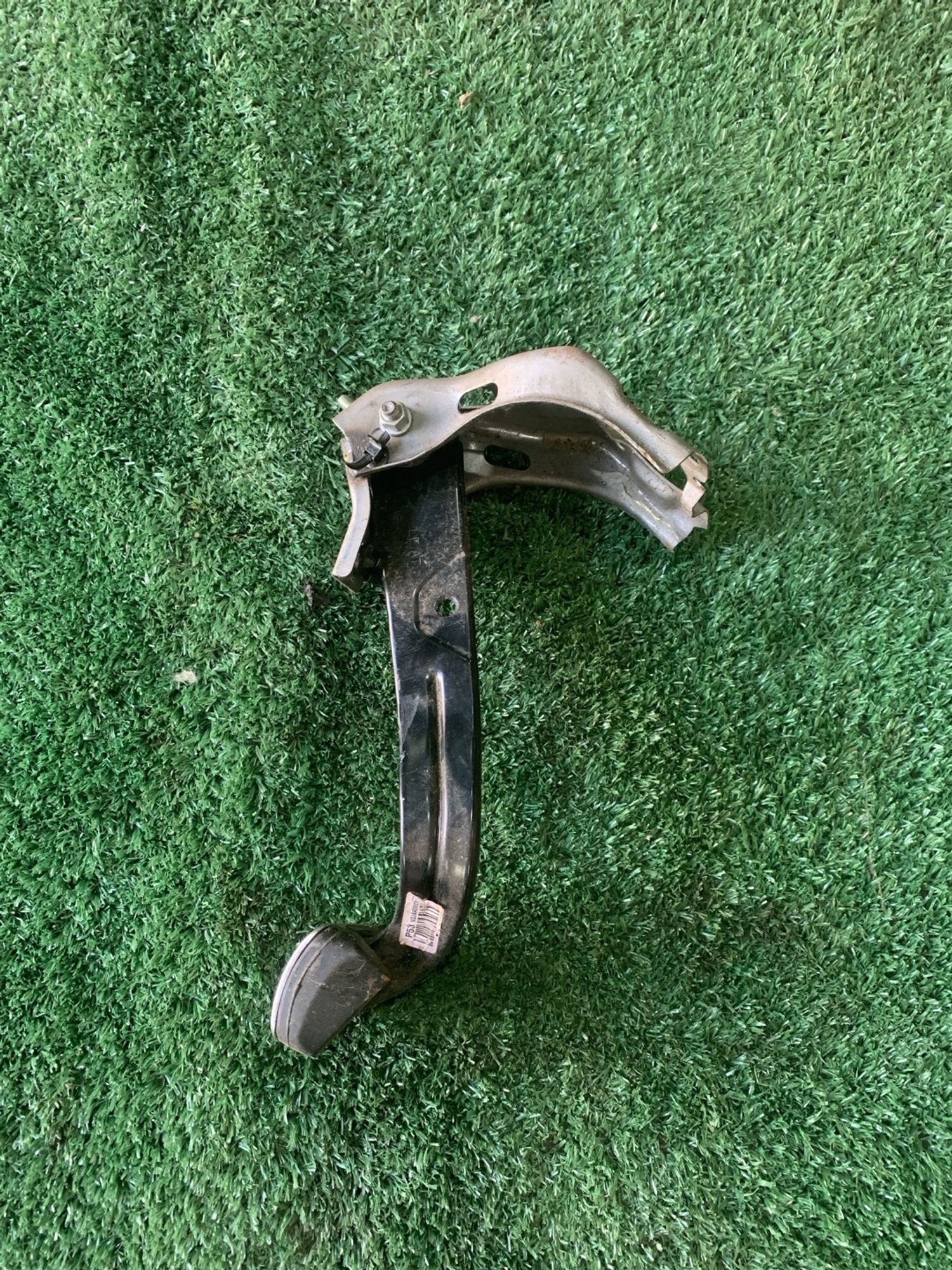 https://gcs.partsauto.market/rn-stockpro.appspot.com/thmbs/userImages/f92b14355489e3b224da6399a17e0798/part/ade3b5c8-6815-4726-9110-0db5c4d91169_1749708065142.jpg
