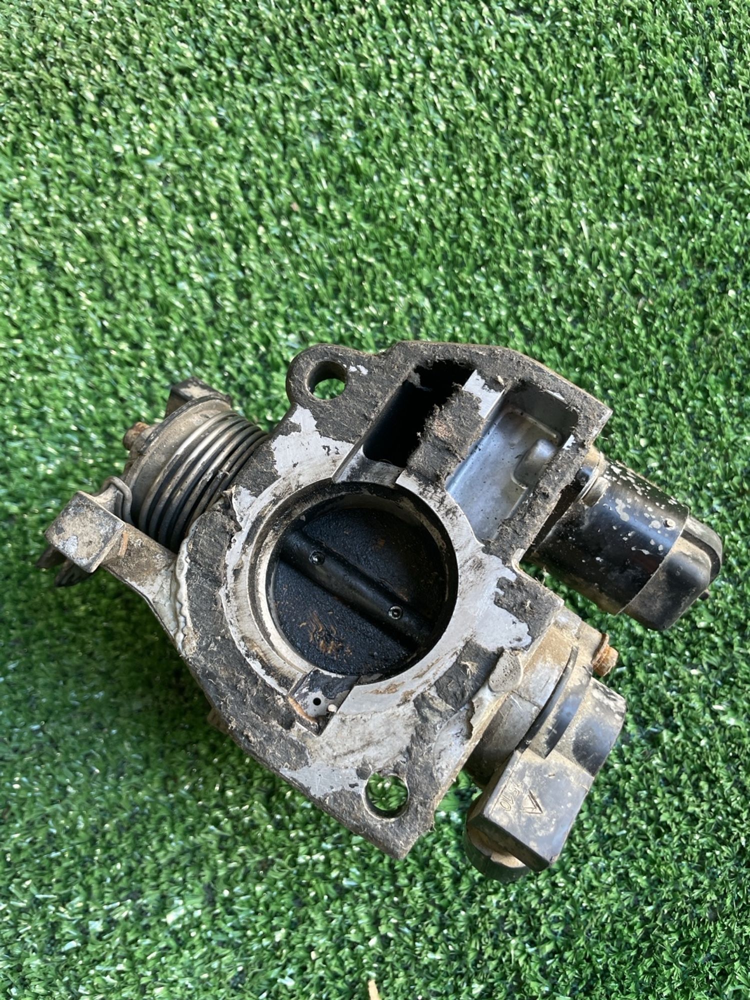 https://gcs.partsauto.market/rn-stockpro.appspot.com/thmbs/userImages/f92b14355489e3b224da6399a17e0798/part/af67ee79-8fe4-4c46-aaf0-1f598a6b2142_1746954392567.jpg