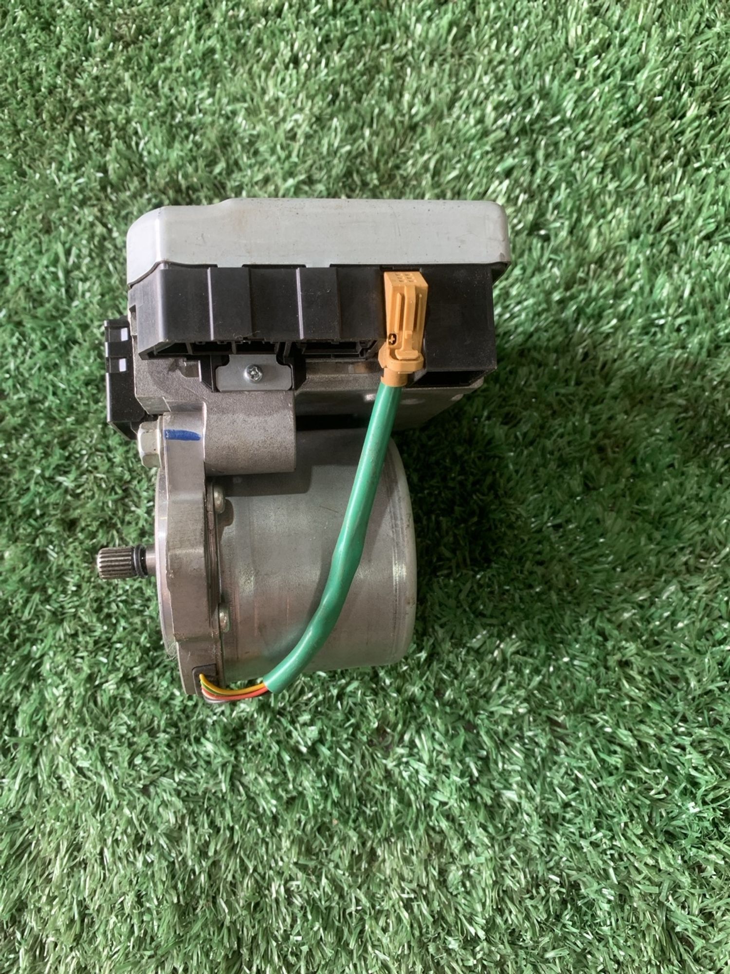 https://gcs.partsauto.market/rn-stockpro.appspot.com/thmbs/userImages/f92b14355489e3b224da6399a17e0798/part/af83f341-6dc3-46fa-8da1-da479d8b9145_1750413738833.jpg